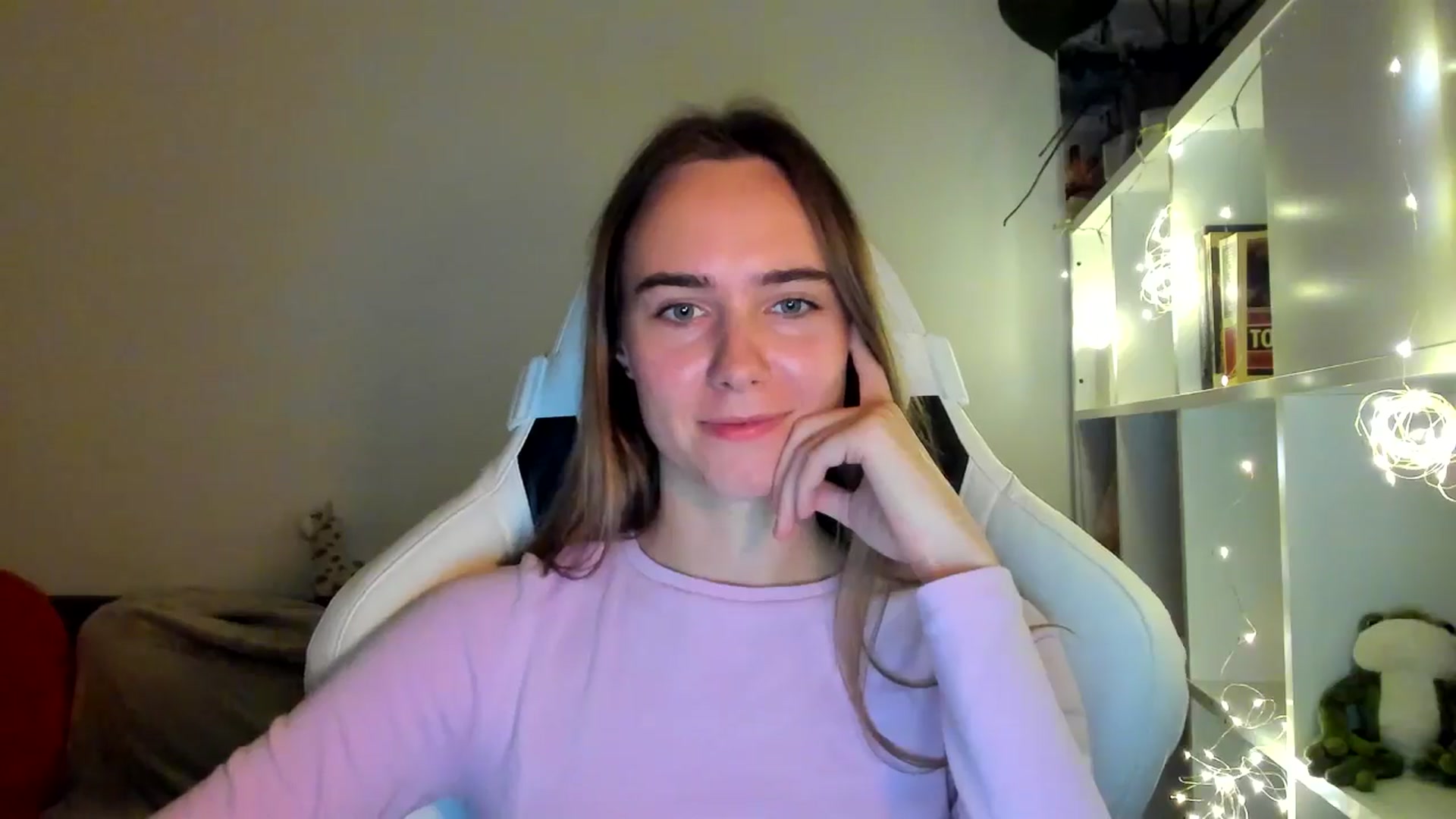 Gallery image thumbnail from OhAlisa's myfreecams stream on, 10/07/2025, 18:03 image 10 of 20
