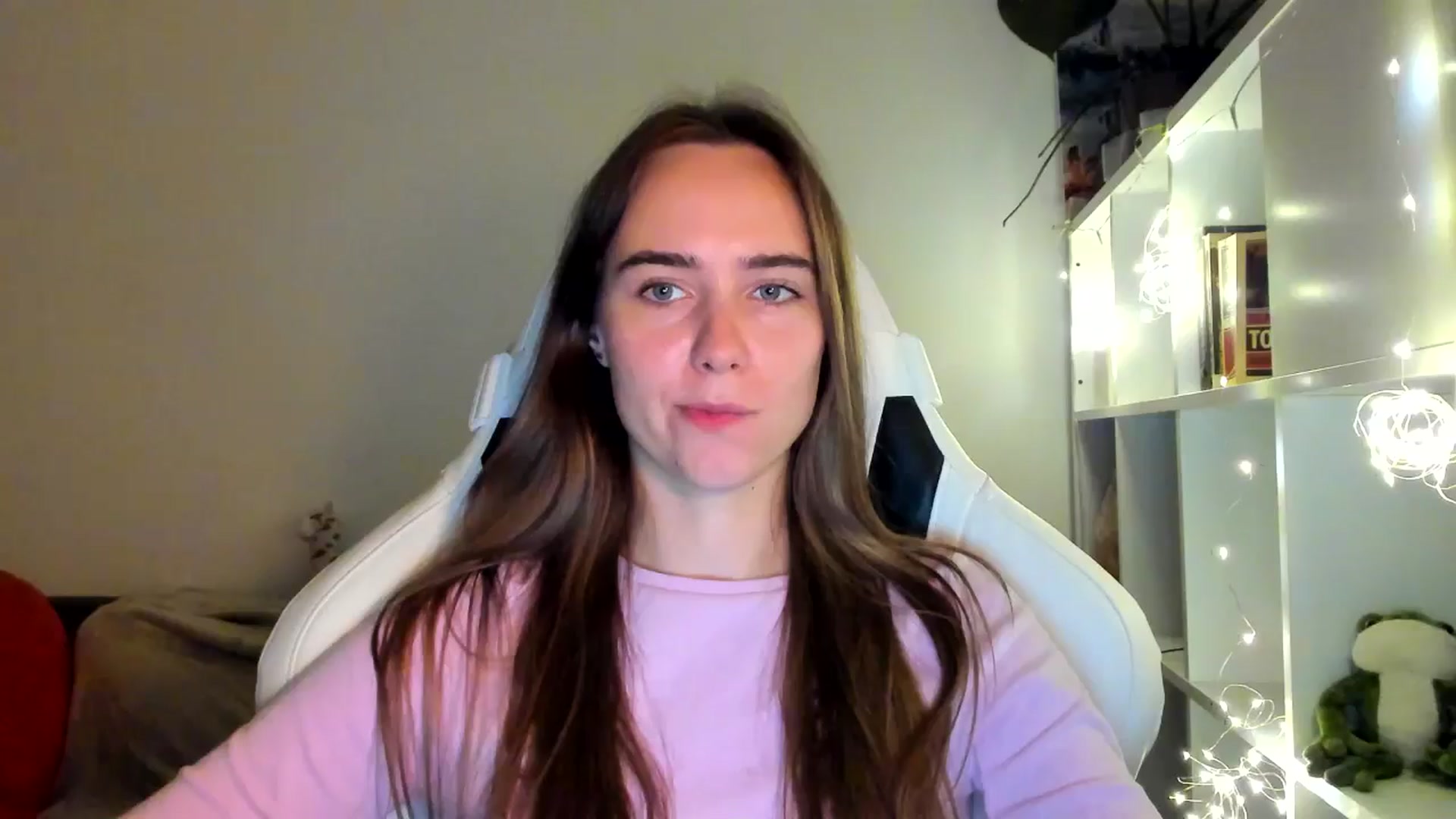 Gallery image thumbnail from OhAlisa's myfreecams stream on, 10/07/2025, 18:03 image 15 of 20