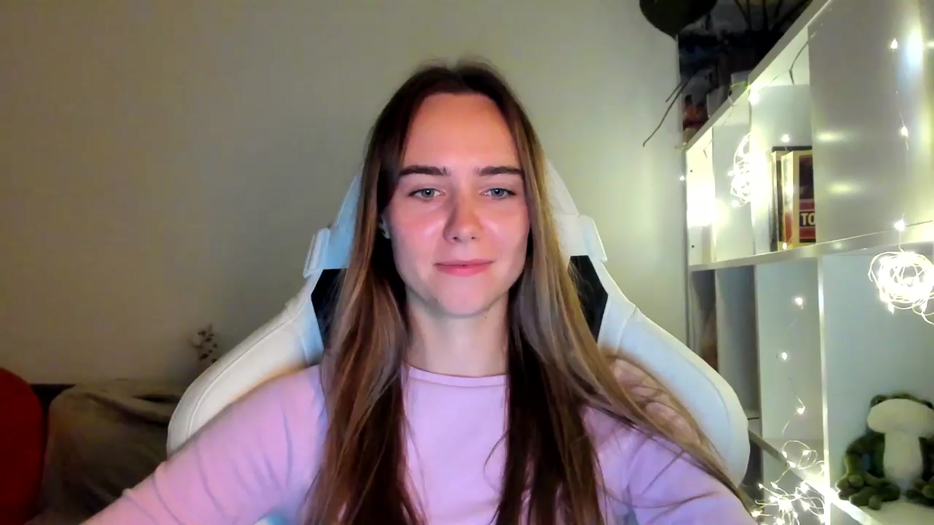 Gallery image thumbnail from OhAlisa's myfreecams stream on, 10/07/2025, 18:03 image 18 of 20