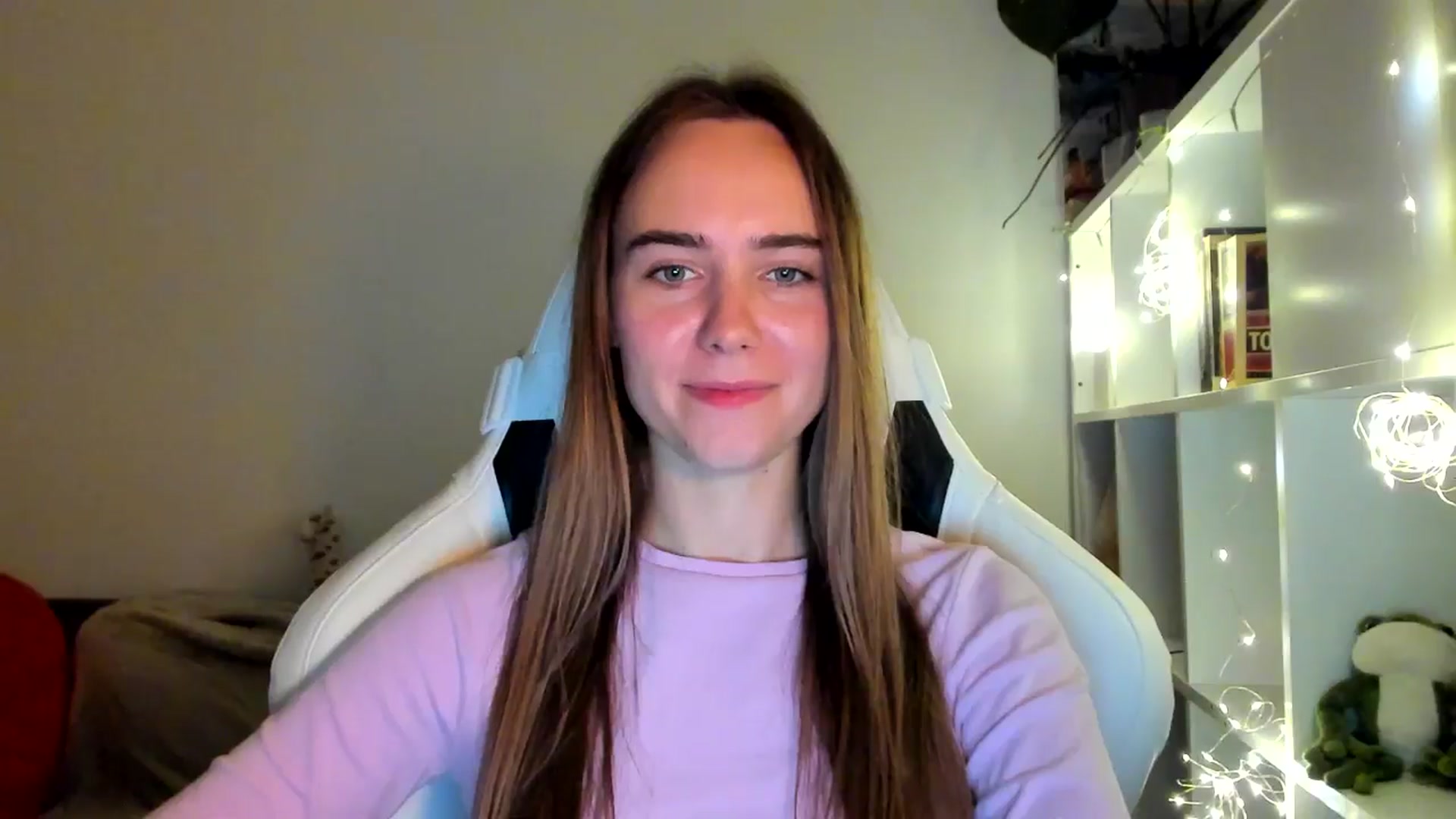 Gallery image thumbnail from OhAlisa's myfreecams stream on, 10/07/2025, 18:03 image 12 of 20