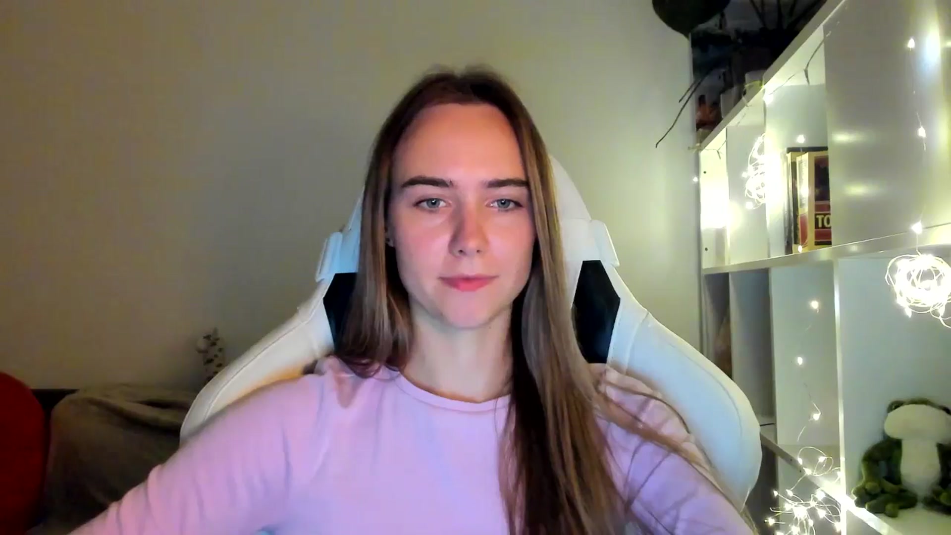 Gallery image thumbnail from OhAlisa's myfreecams stream on, 10/07/2025, 18:03 image 5 of 20