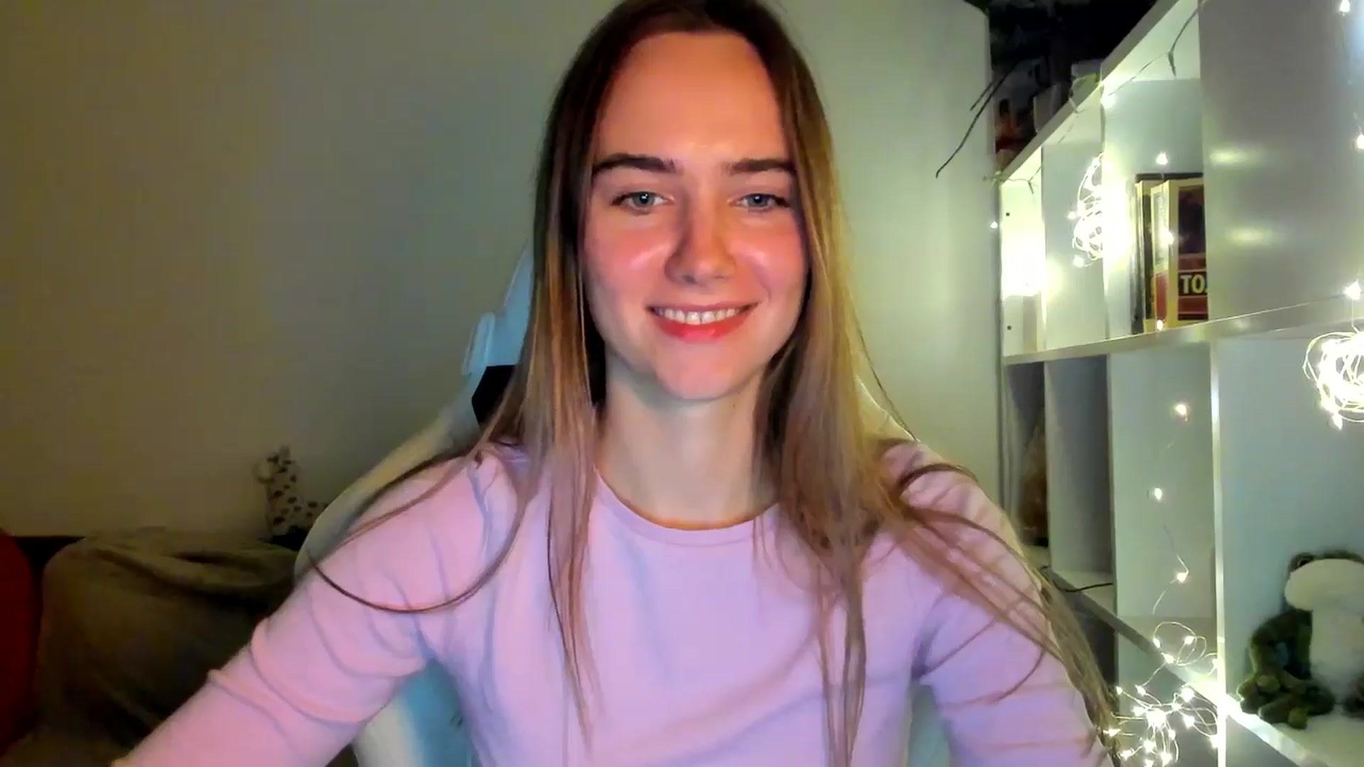 Gallery image thumbnail from OhAlisa's myfreecams stream on, 10/07/2025, 18:54 image 11 of 20
