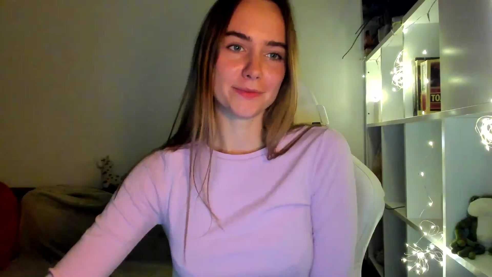 Gallery image thumbnail from OhAlisa's myfreecams stream on, 10/07/2025, 18:54 image 6 of 20