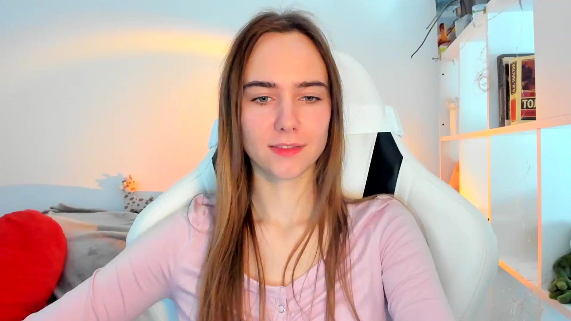 Gallery image thumbnail from OhAlisa's myfreecams stream on, 10/08/2025, 11:24 image 5 of 20