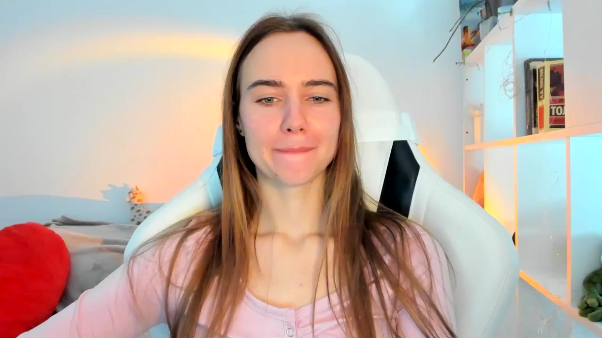 Gallery image thumbnail from OhAlisa's myfreecams stream on, 10/08/2025, 11:24 image 11 of 20