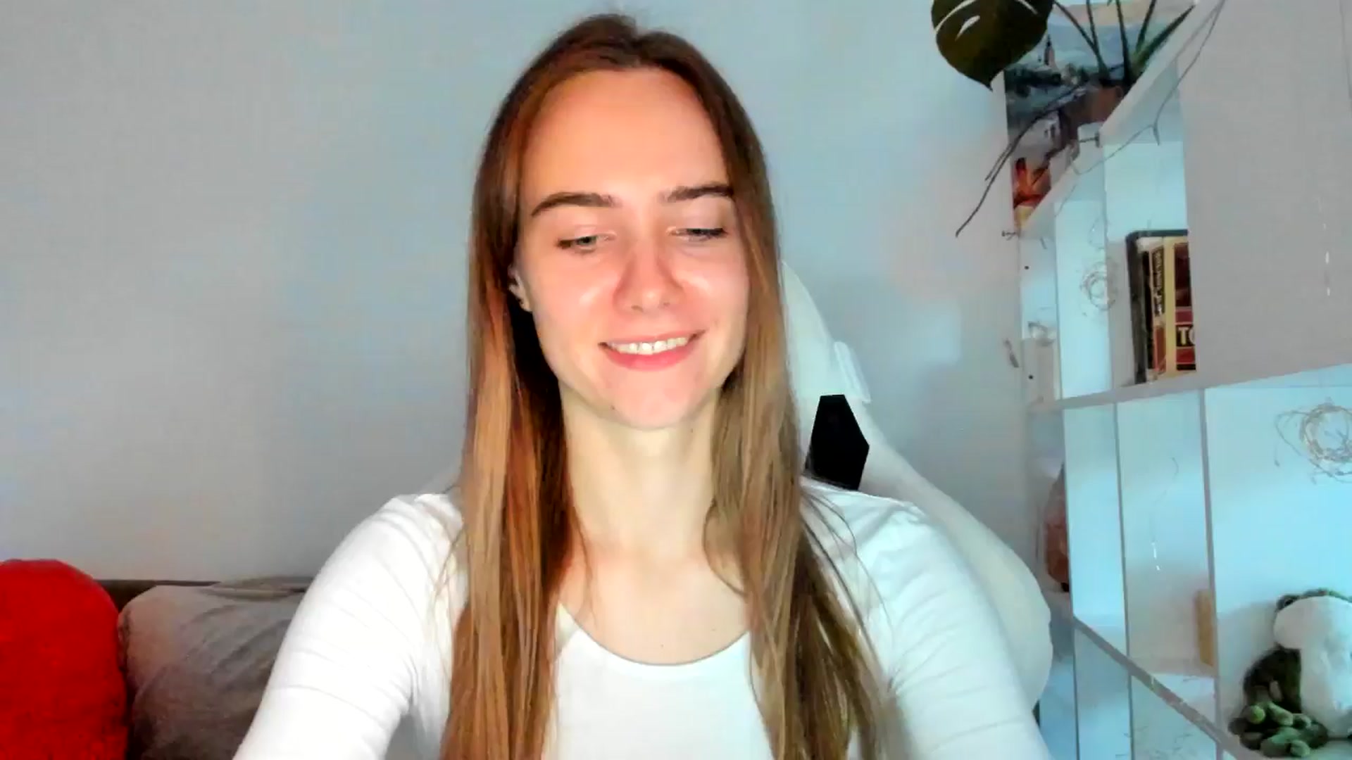 Gallery image thumbnail from OhAlisa's myfreecams stream on, 10/09/2025, 15:35 image 10 of 20