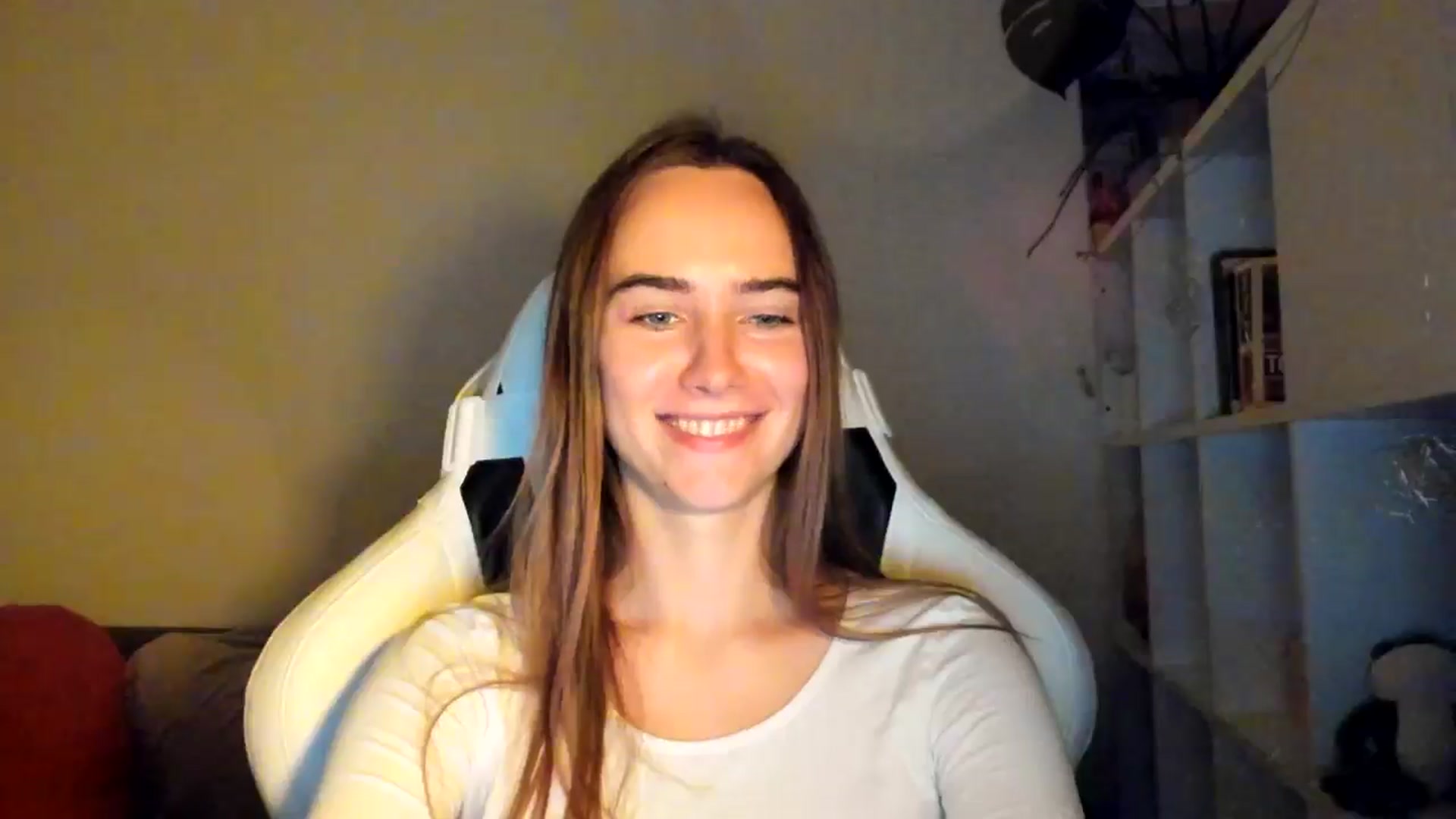 Gallery image thumbnail from OhAlisa's myfreecams stream on, 10/09/2025, 16:34 image 15 of 20