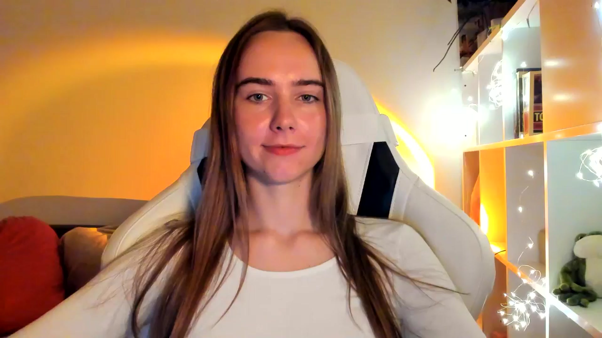 Gallery image thumbnail from OhAlisa's myfreecams stream on, 10/09/2025, 18:13 image 11 of 20