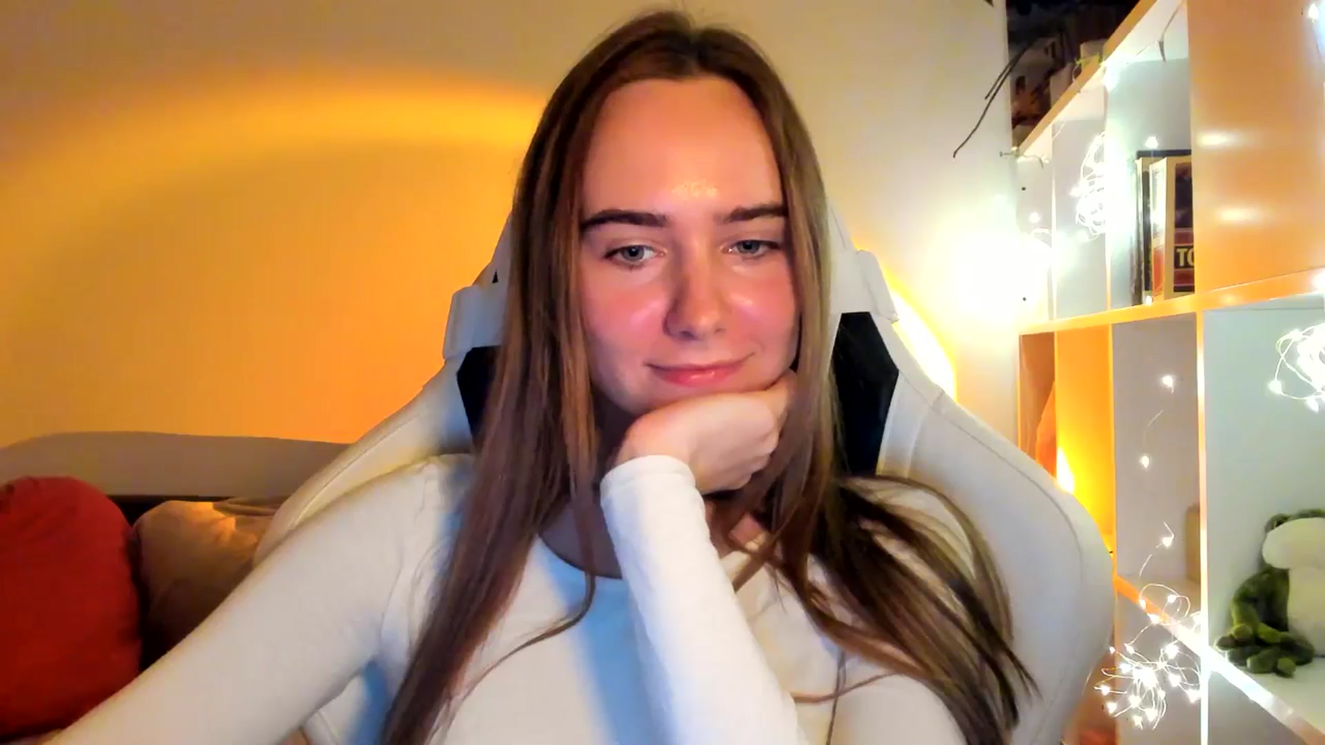 Gallery image thumbnail from OhAlisa's myfreecams stream on, 10/09/2025, 18:13 image 10 of 20