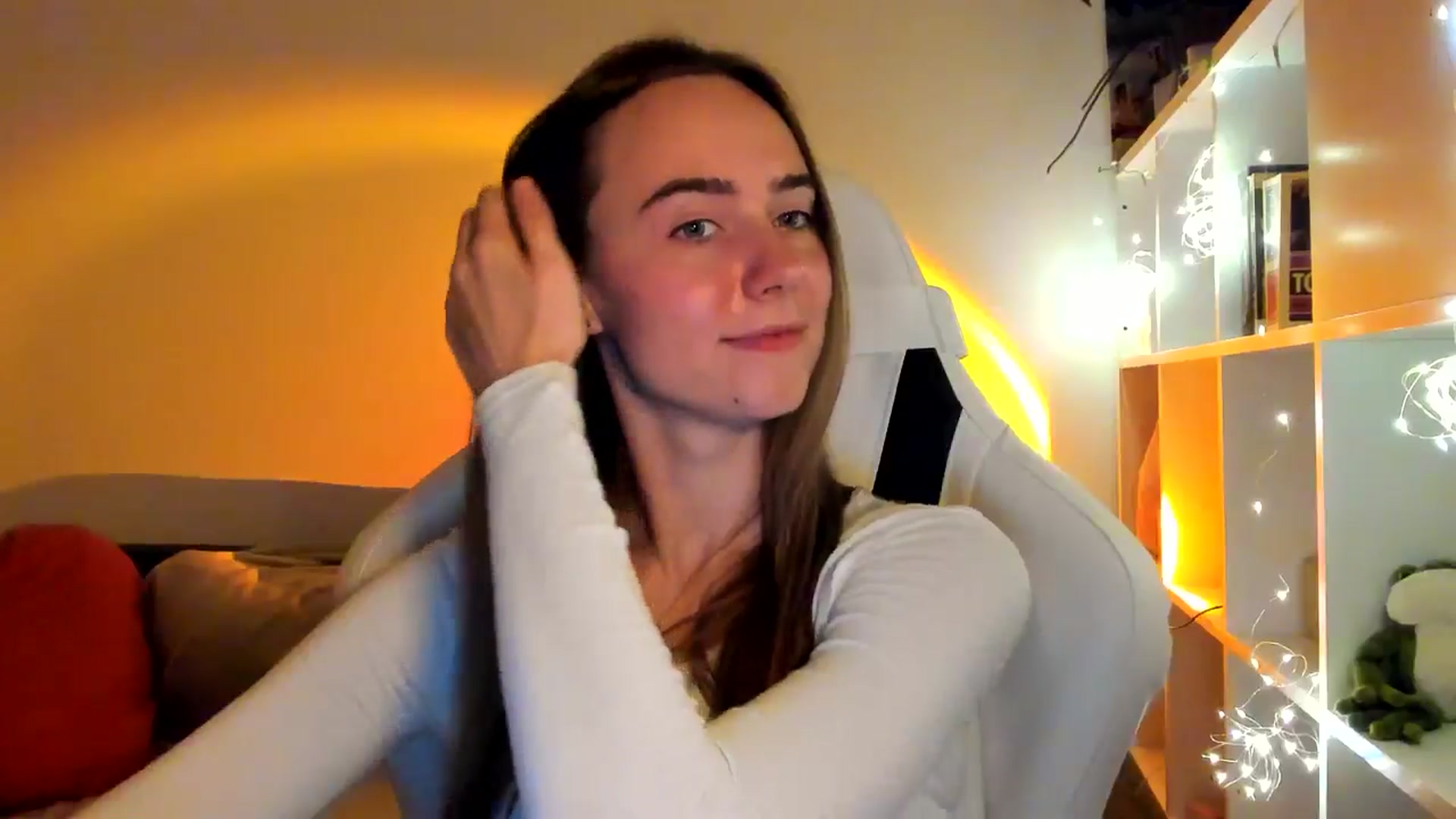 Gallery image thumbnail from OhAlisa's myfreecams stream on, 10/09/2025, 18:13 image 5 of 20