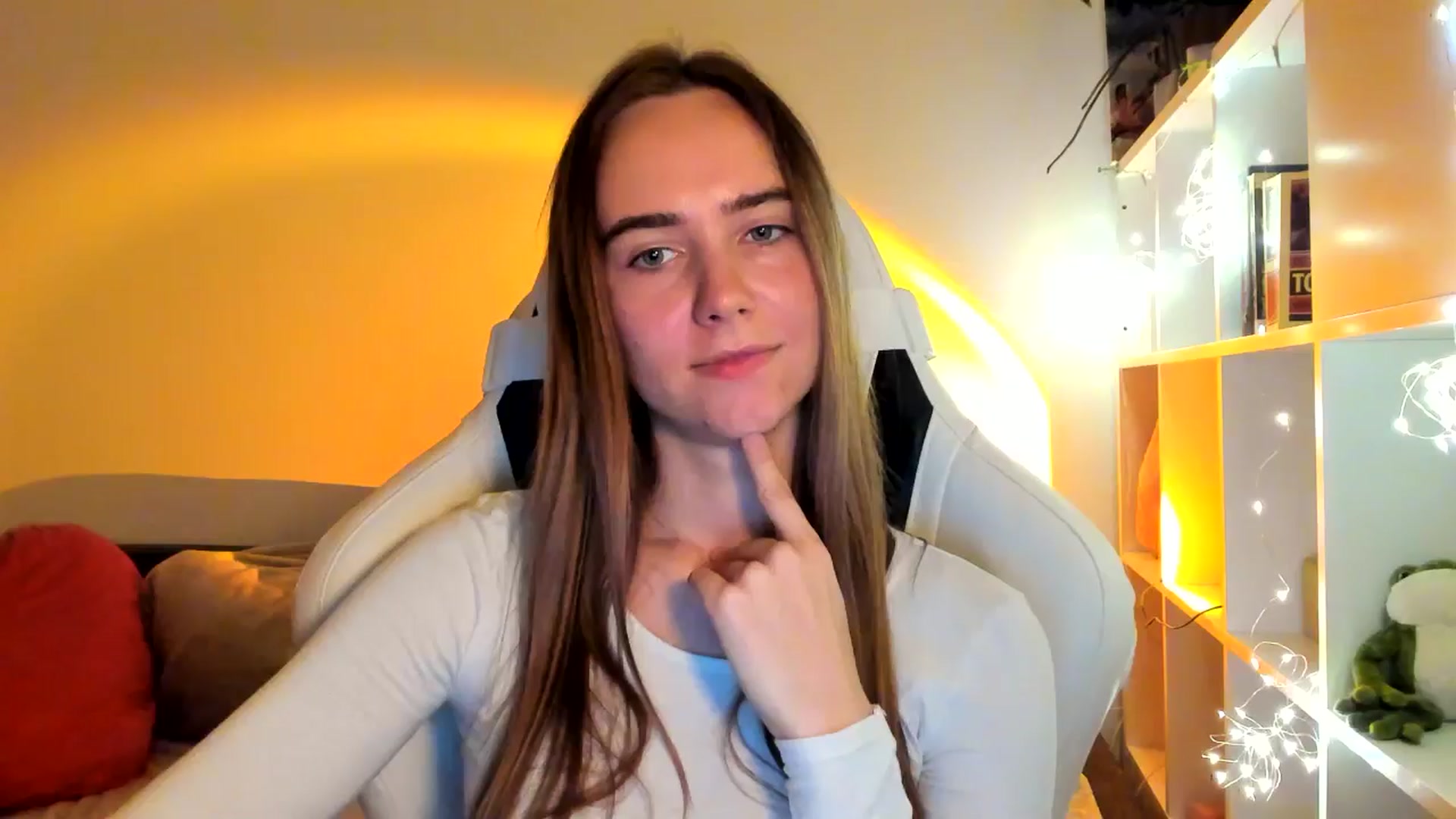 Gallery image thumbnail from OhAlisa's myfreecams stream on, 10/09/2025, 18:13 image 4 of 20