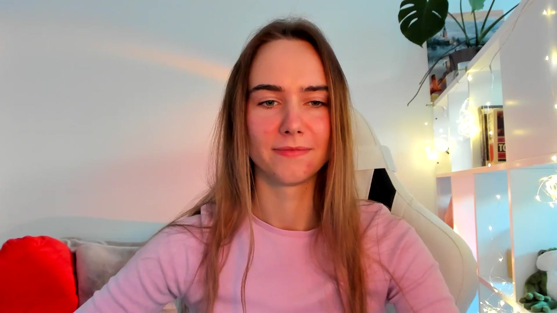 Gallery image thumbnail from OhAlisa's myfreecams stream on, 10/10/2025, 15:35 image 5 of 20