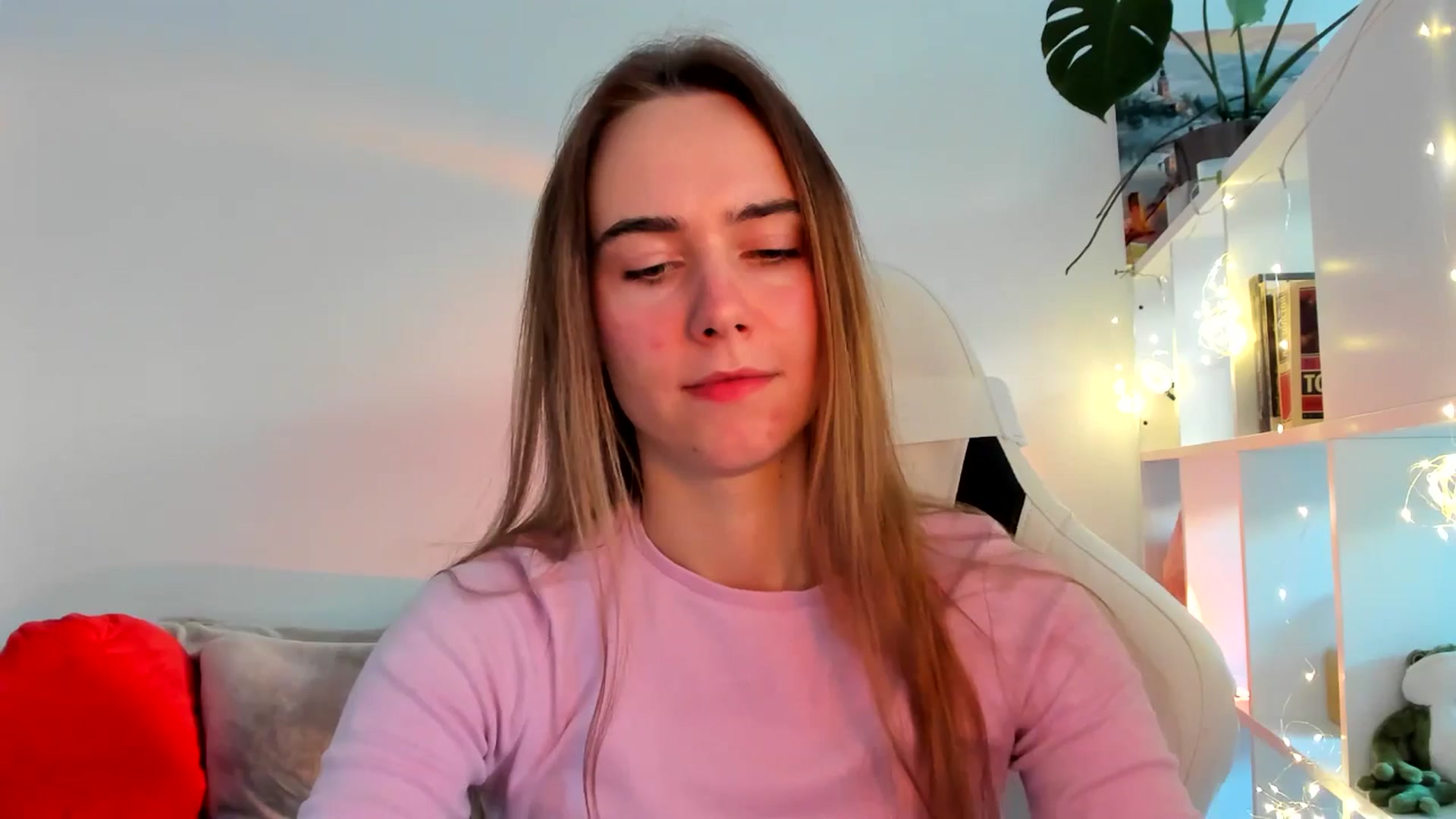 Gallery image thumbnail from OhAlisa's myfreecams stream on, 10/10/2025, 15:35 image 2 of 20