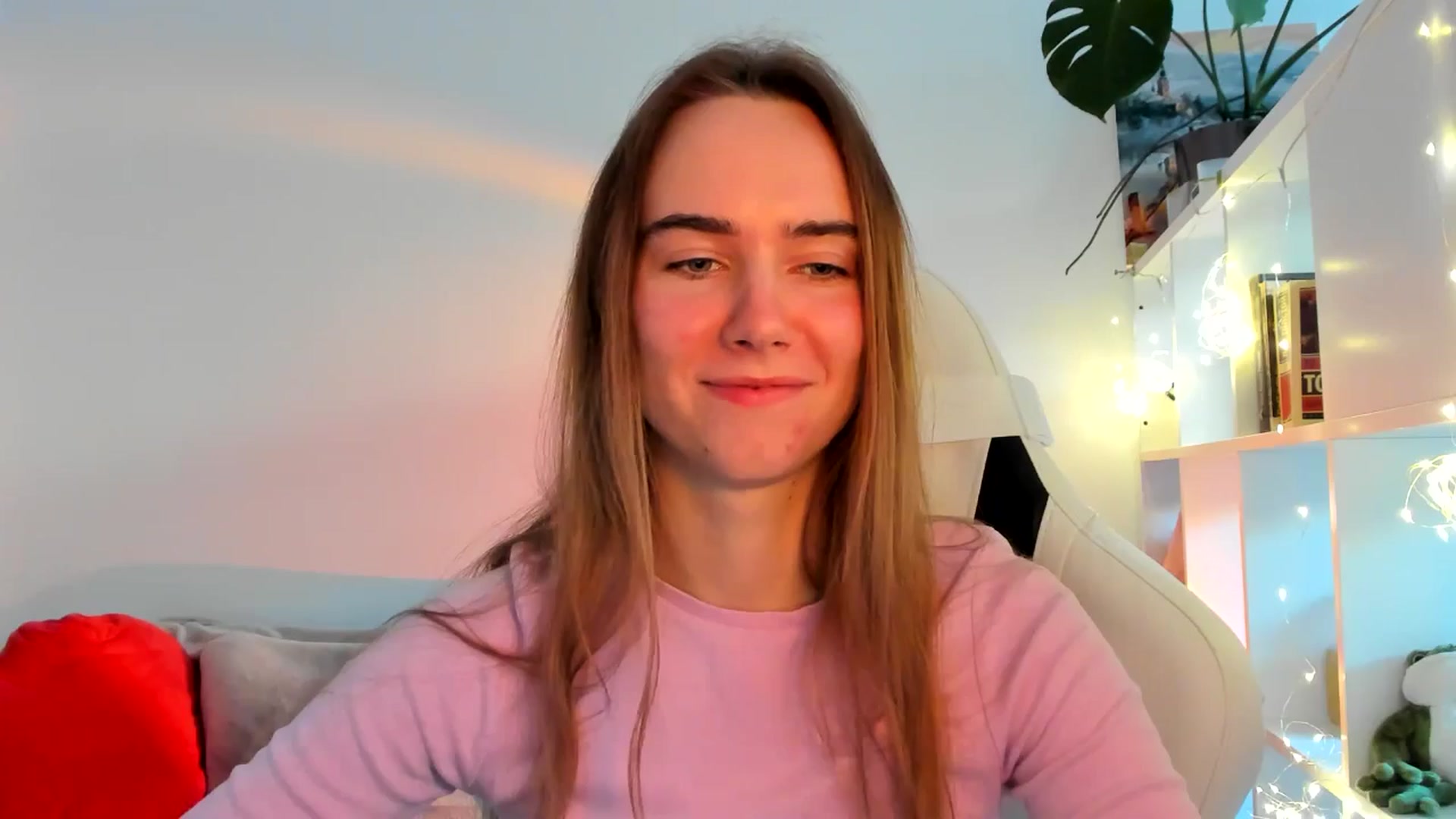 Gallery image thumbnail from OhAlisa's myfreecams stream on, 10/10/2025, 15:35 image 8 of 20