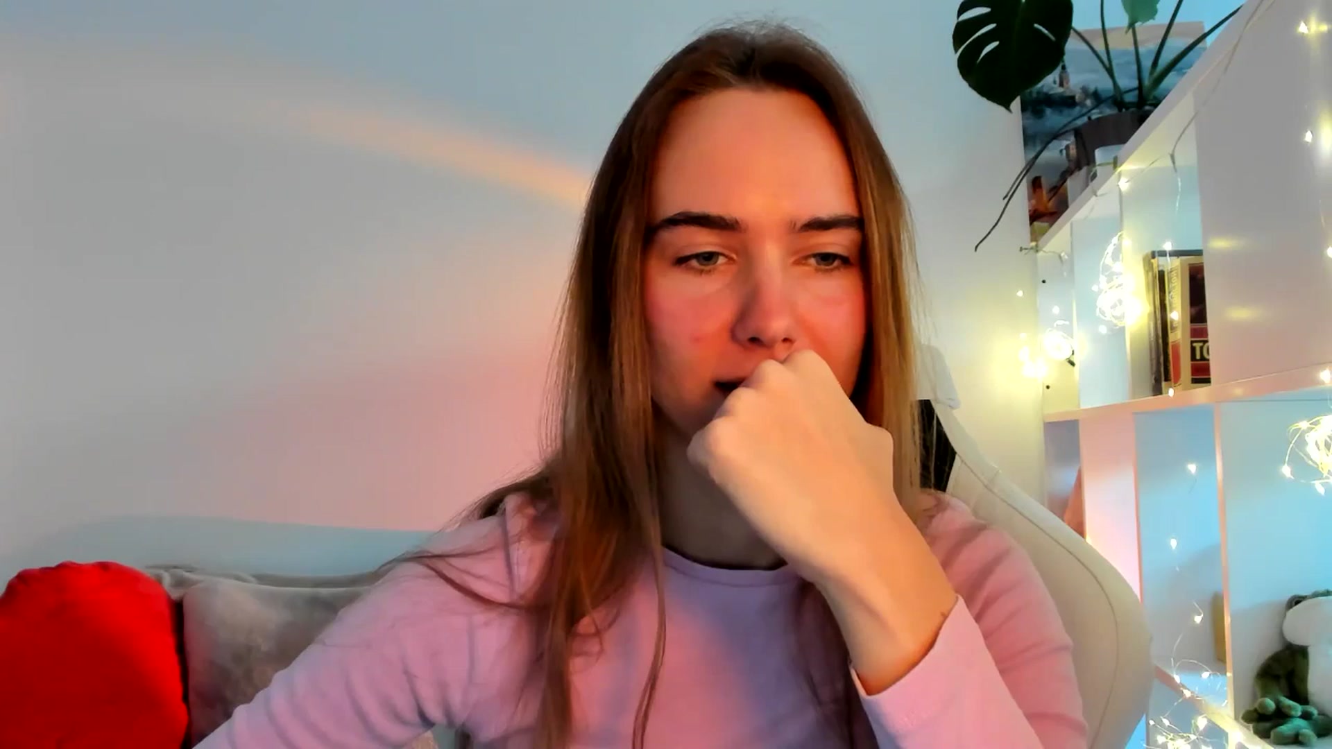 Gallery image thumbnail from OhAlisa's myfreecams stream on, 10/10/2025, 15:35 image 7 of 20