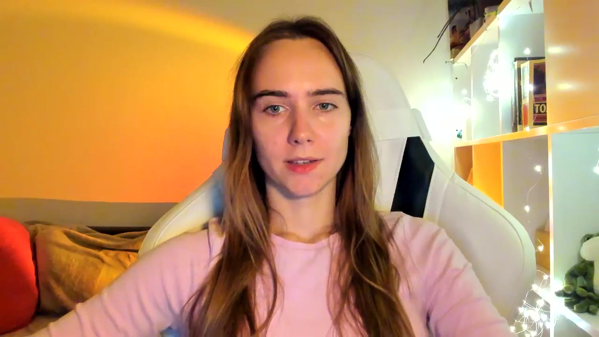 Gallery image thumbnail from OhAlisa's myfreecams stream on, 10/11/2025, 18:10 image 15 of 20