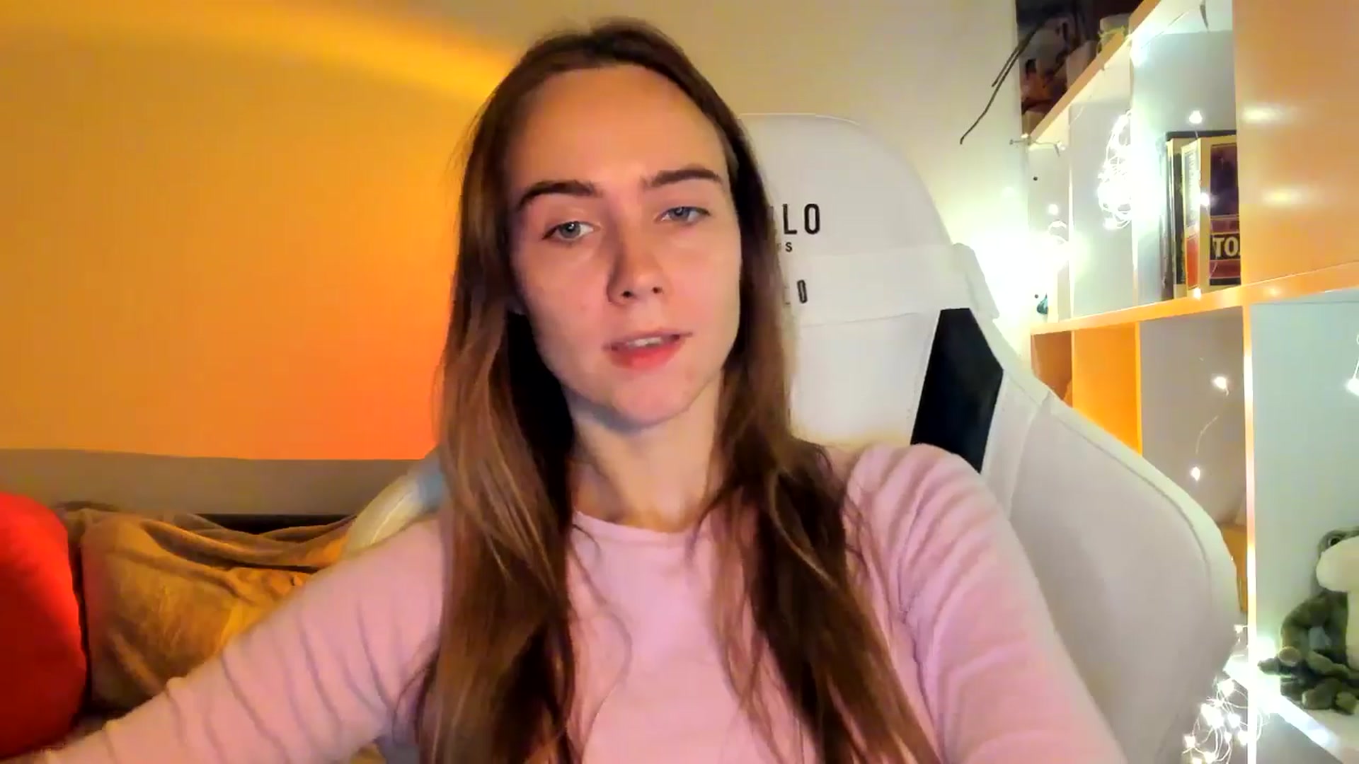Gallery image thumbnail from OhAlisa's myfreecams stream on, 10/11/2025, 18:10 image 6 of 20
