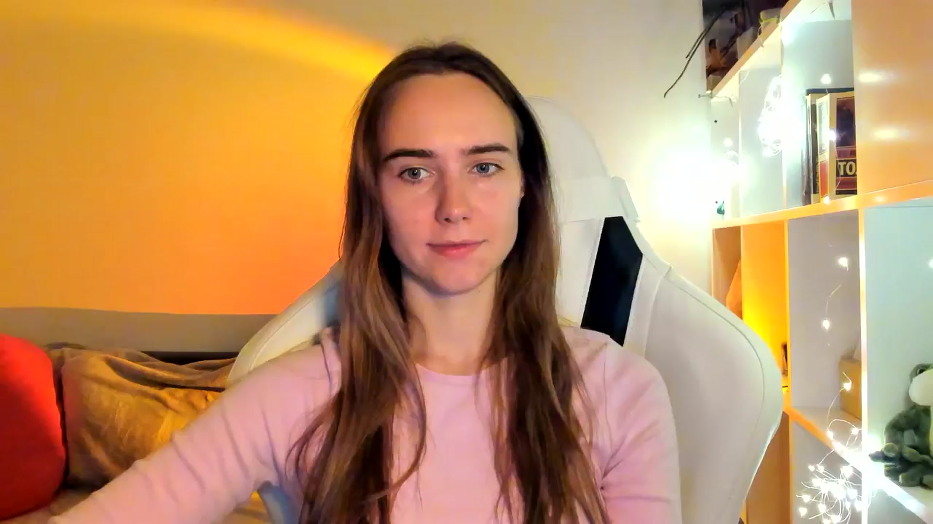 Gallery image thumbnail from OhAlisa's myfreecams stream on, 10/11/2025, 18:10 image 3 of 20