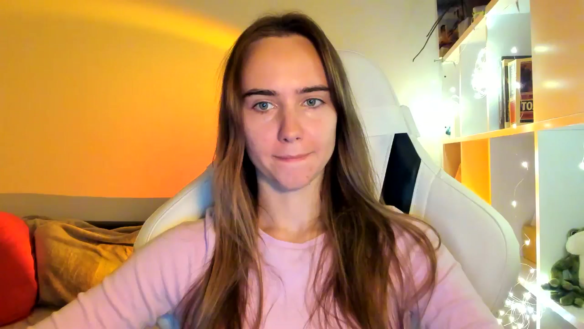 Gallery image thumbnail from OhAlisa's myfreecams stream on, 10/11/2025, 18:23 image 3 of 20
