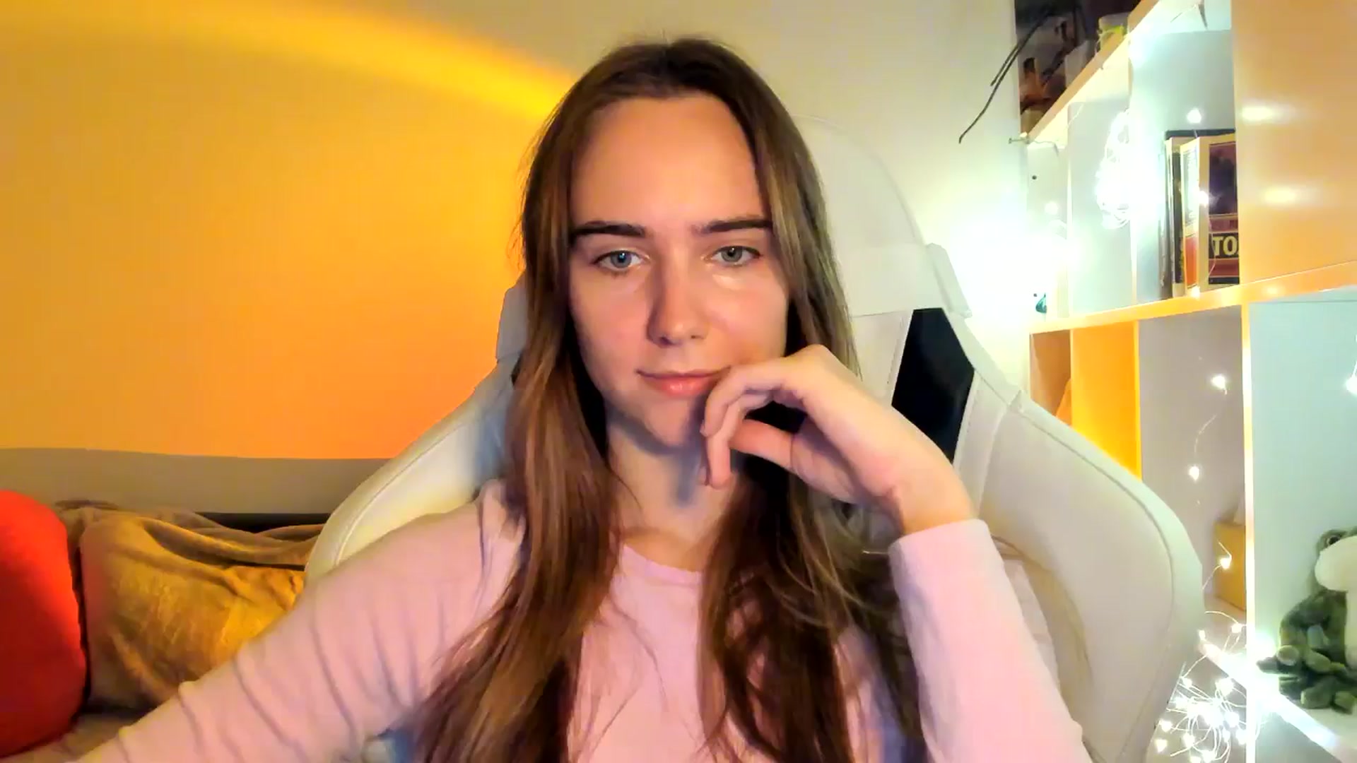 Gallery image thumbnail from OhAlisa's myfreecams stream on, 10/11/2025, 18:23 image 10 of 20