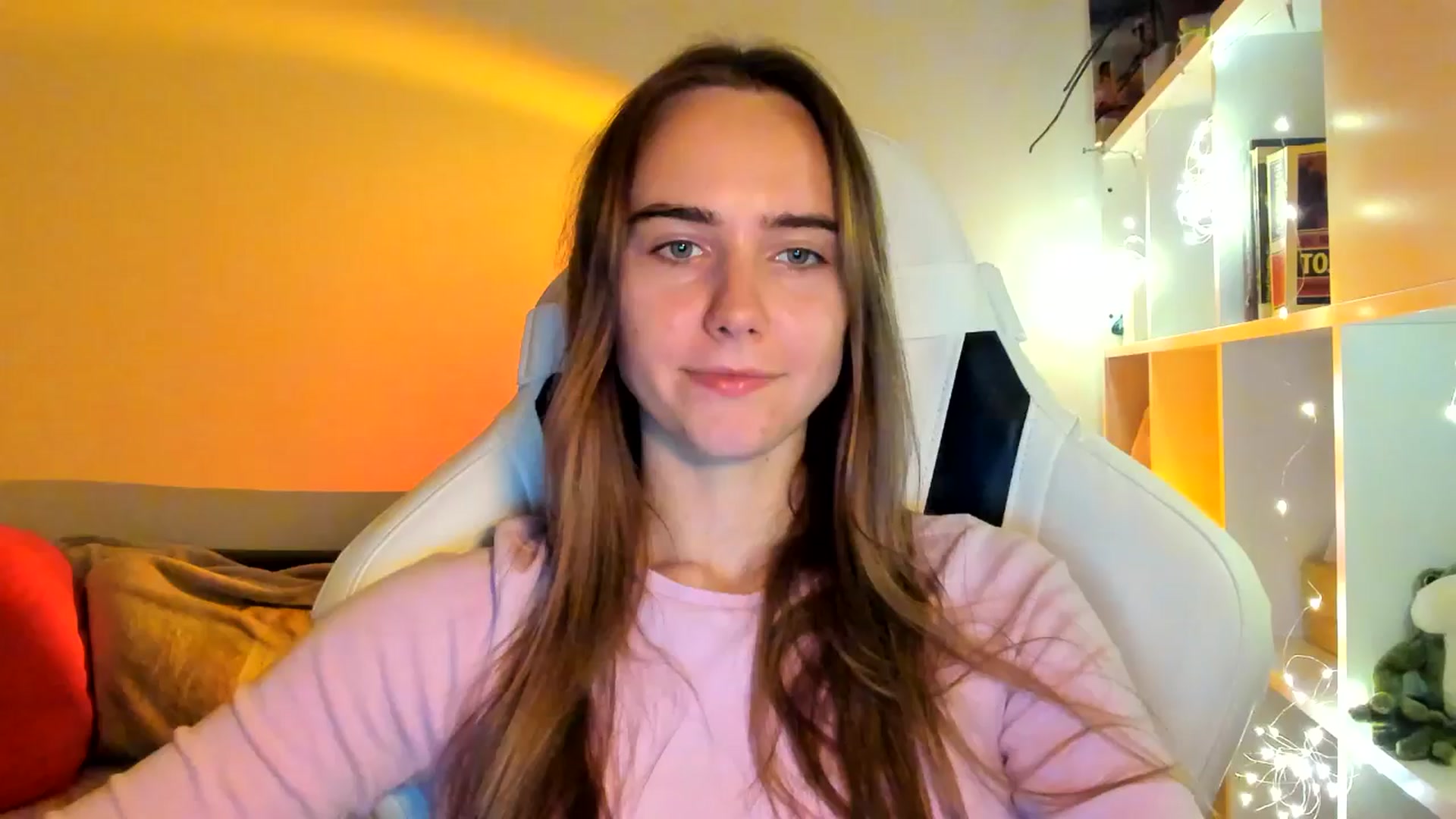 Gallery image thumbnail from OhAlisa's myfreecams stream on, 10/11/2025, 18:23 image 15 of 20