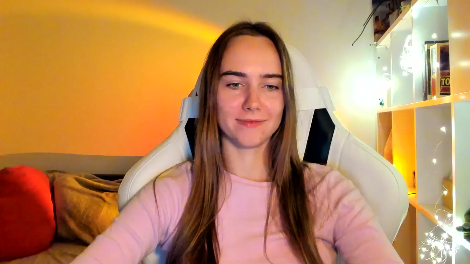 Gallery image thumbnail from OhAlisa's myfreecams stream on, 10/11/2025, 19:52 image 14 of 20