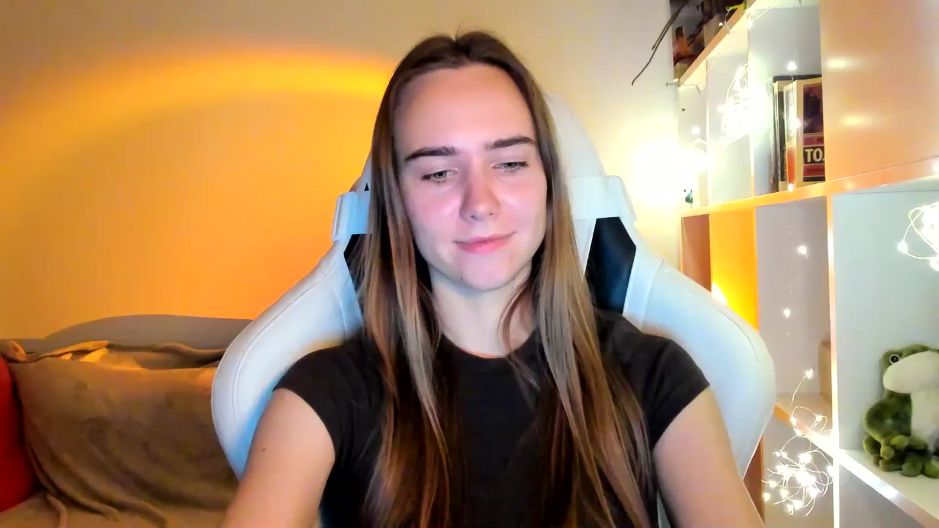 Gallery image thumbnail from OhAlisa's myfreecams stream on, 10/13/2025, 18:36 image 18 of 20