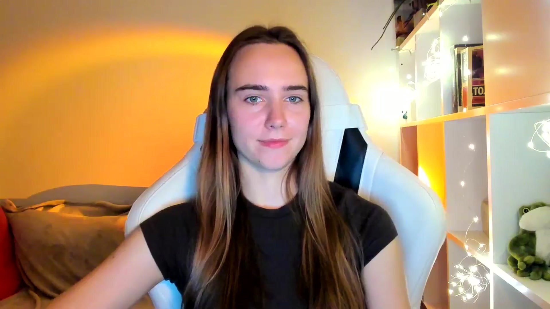 Gallery image thumbnail from OhAlisa's myfreecams stream on, 10/13/2025, 18:36 image 7 of 20