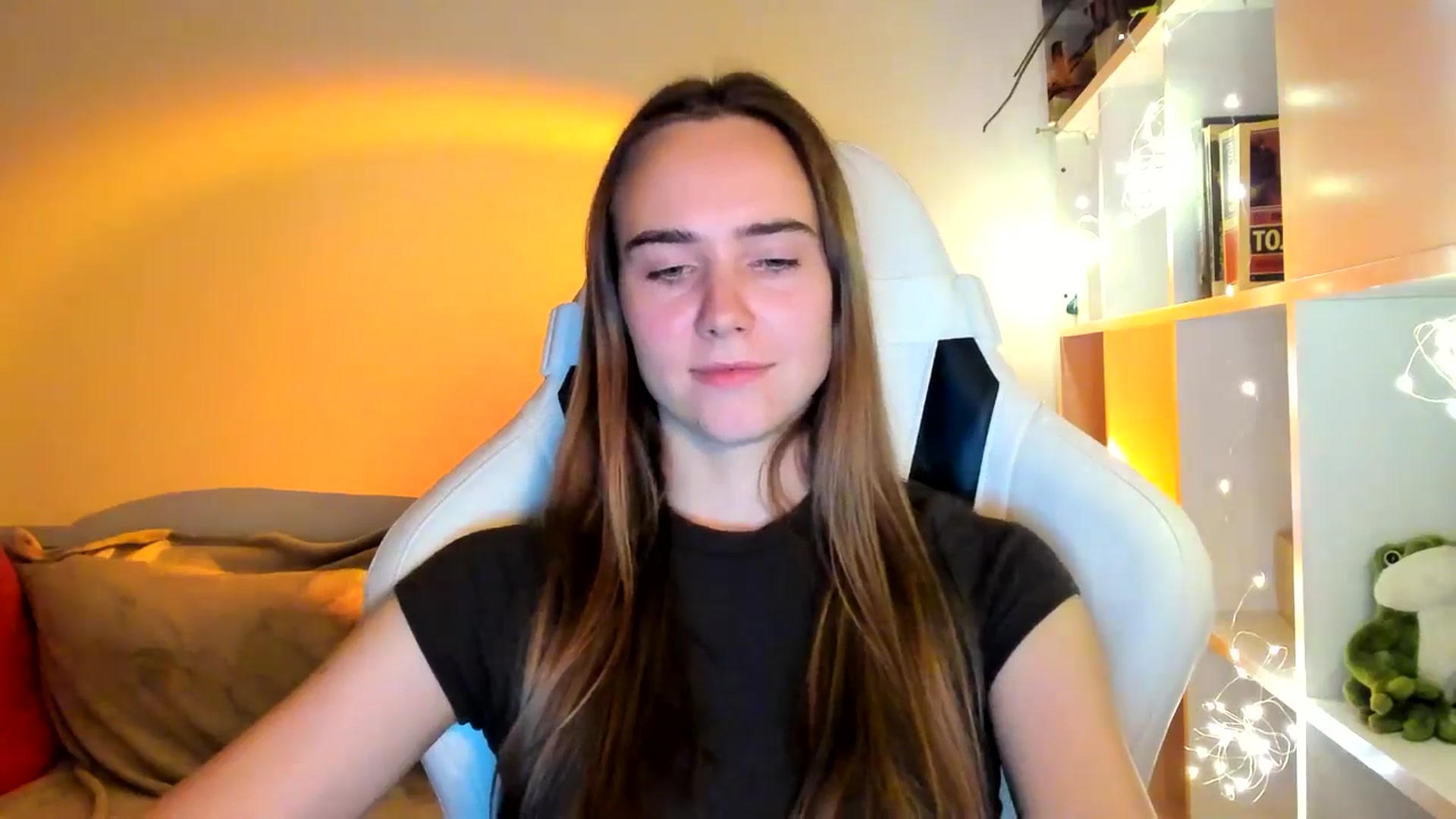Gallery image thumbnail from OhAlisa's myfreecams stream on, 10/13/2025, 18:36 image 8 of 20