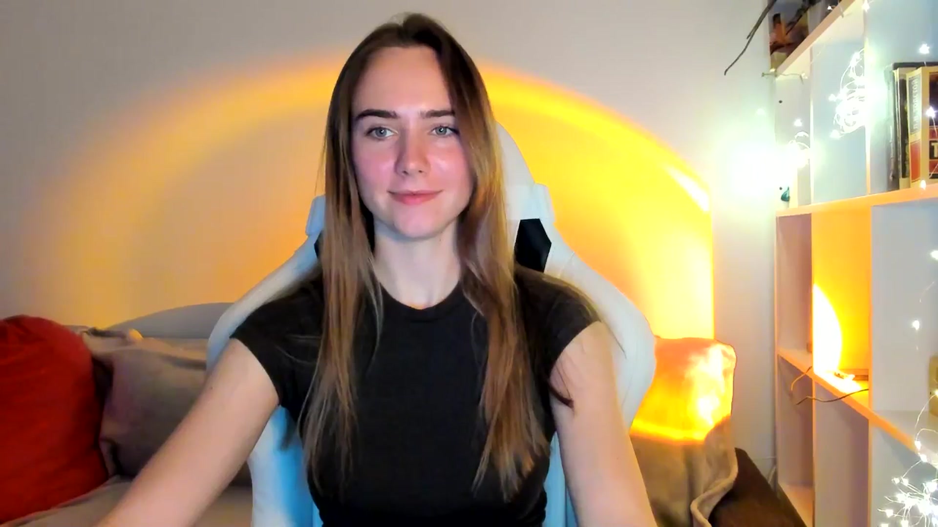 Gallery image thumbnail from OhAlisa's myfreecams stream on, 10/14/2025, 14:36 image 16 of 20