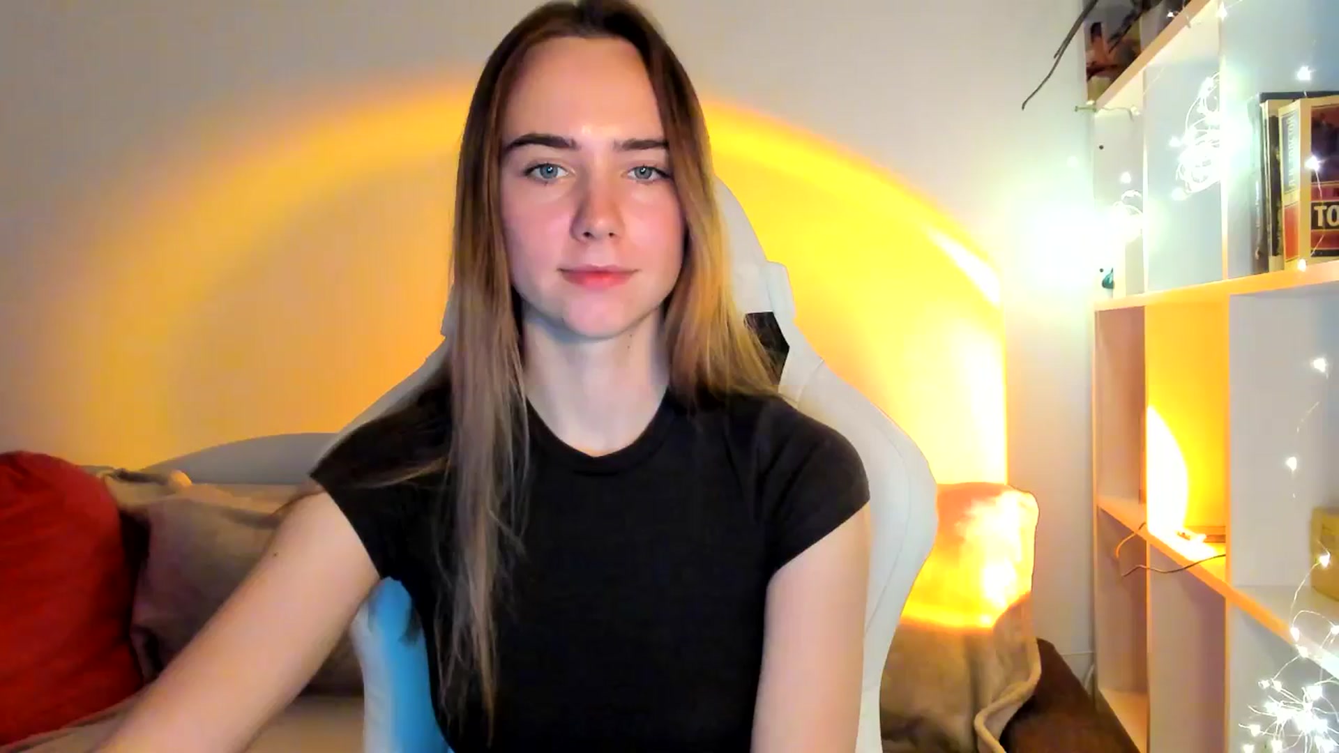 Gallery image thumbnail from OhAlisa's myfreecams stream on, 10/14/2025, 14:36 image 10 of 20