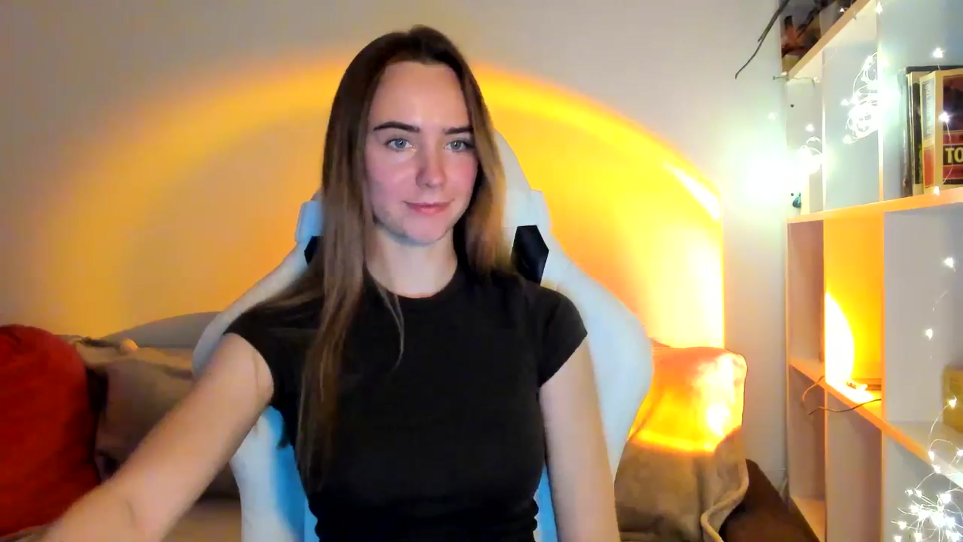 Gallery image thumbnail from OhAlisa's myfreecams stream on, 10/14/2025, 14:36 image 8 of 20