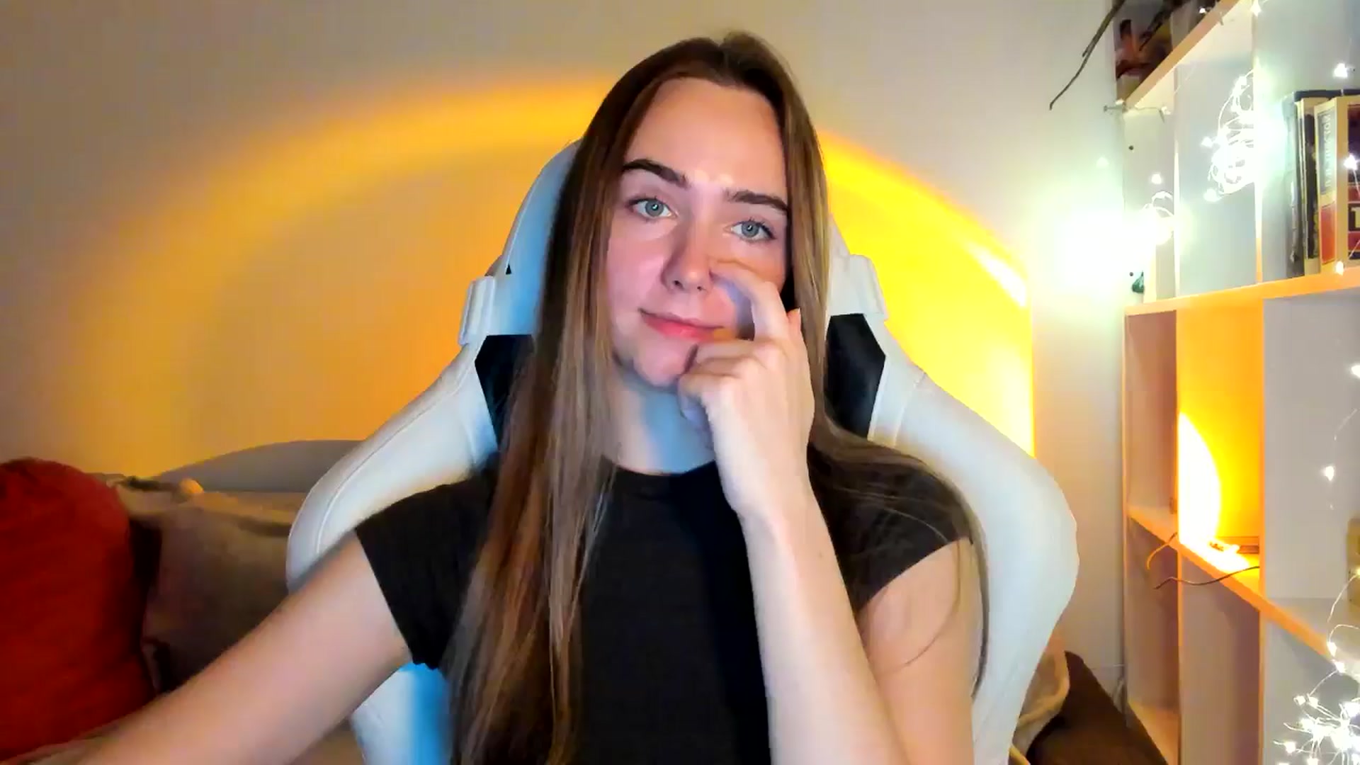 Gallery image thumbnail from OhAlisa's myfreecams stream on, 10/14/2025, 15:18 image 4 of 20