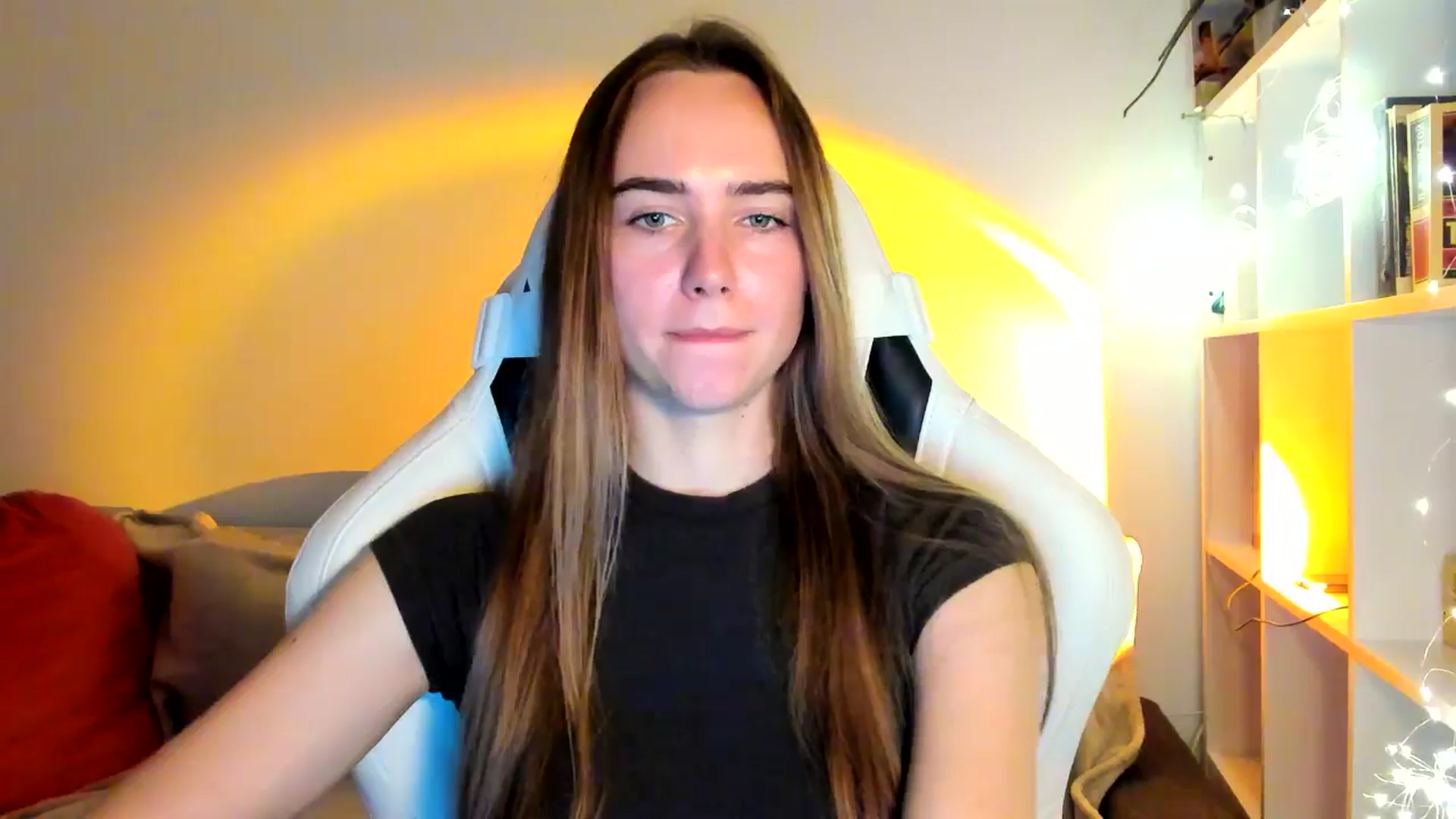 Gallery image thumbnail from OhAlisa's myfreecams stream on, 10/14/2025, 15:18 image 10 of 20