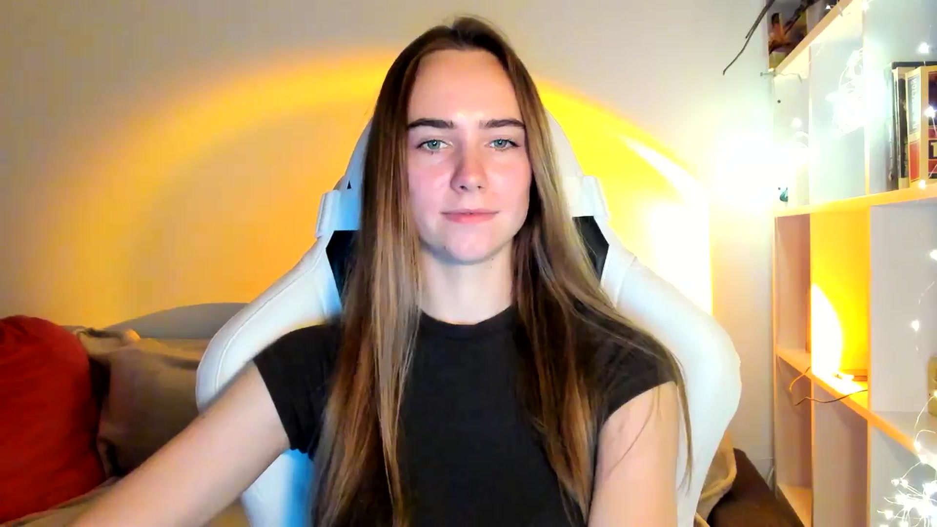 Gallery image thumbnail from OhAlisa's myfreecams stream on, 10/14/2025, 15:18 image 3 of 20