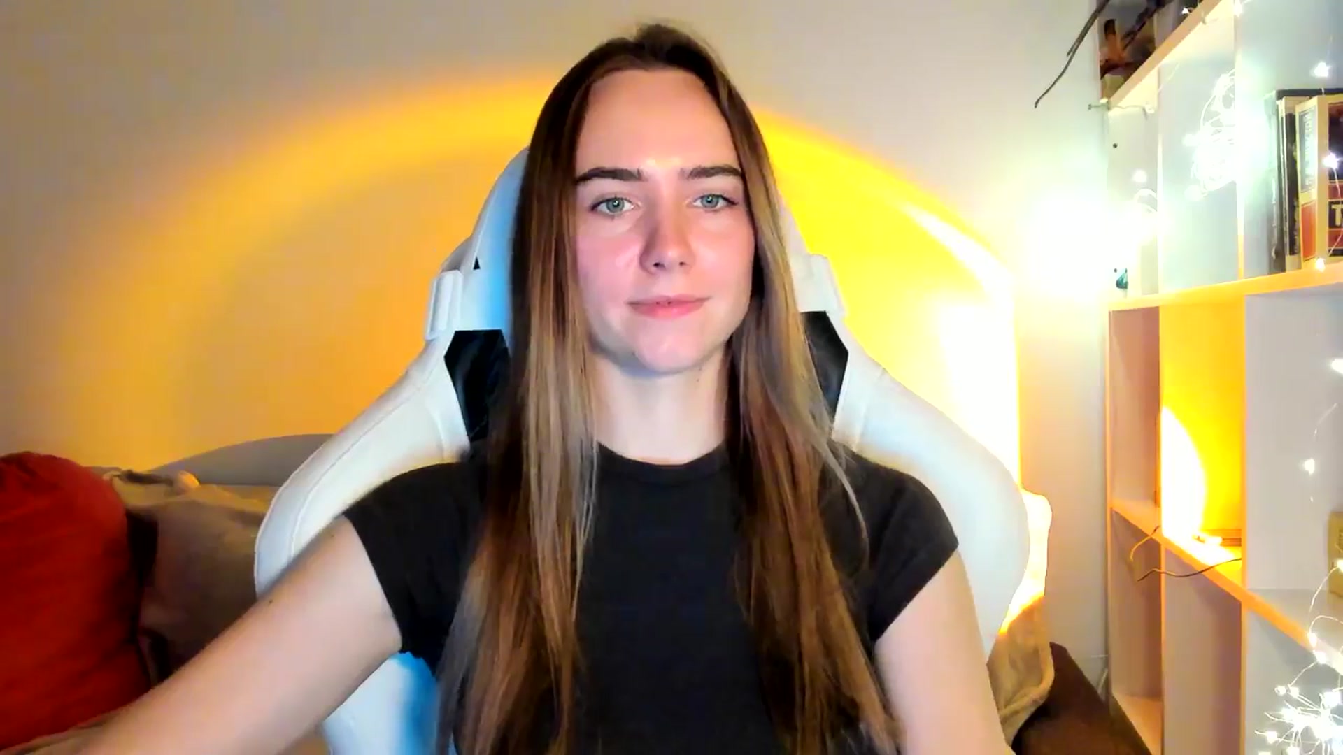 Gallery image thumbnail from OhAlisa's myfreecams stream on, 10/14/2025, 15:18 image 16 of 20