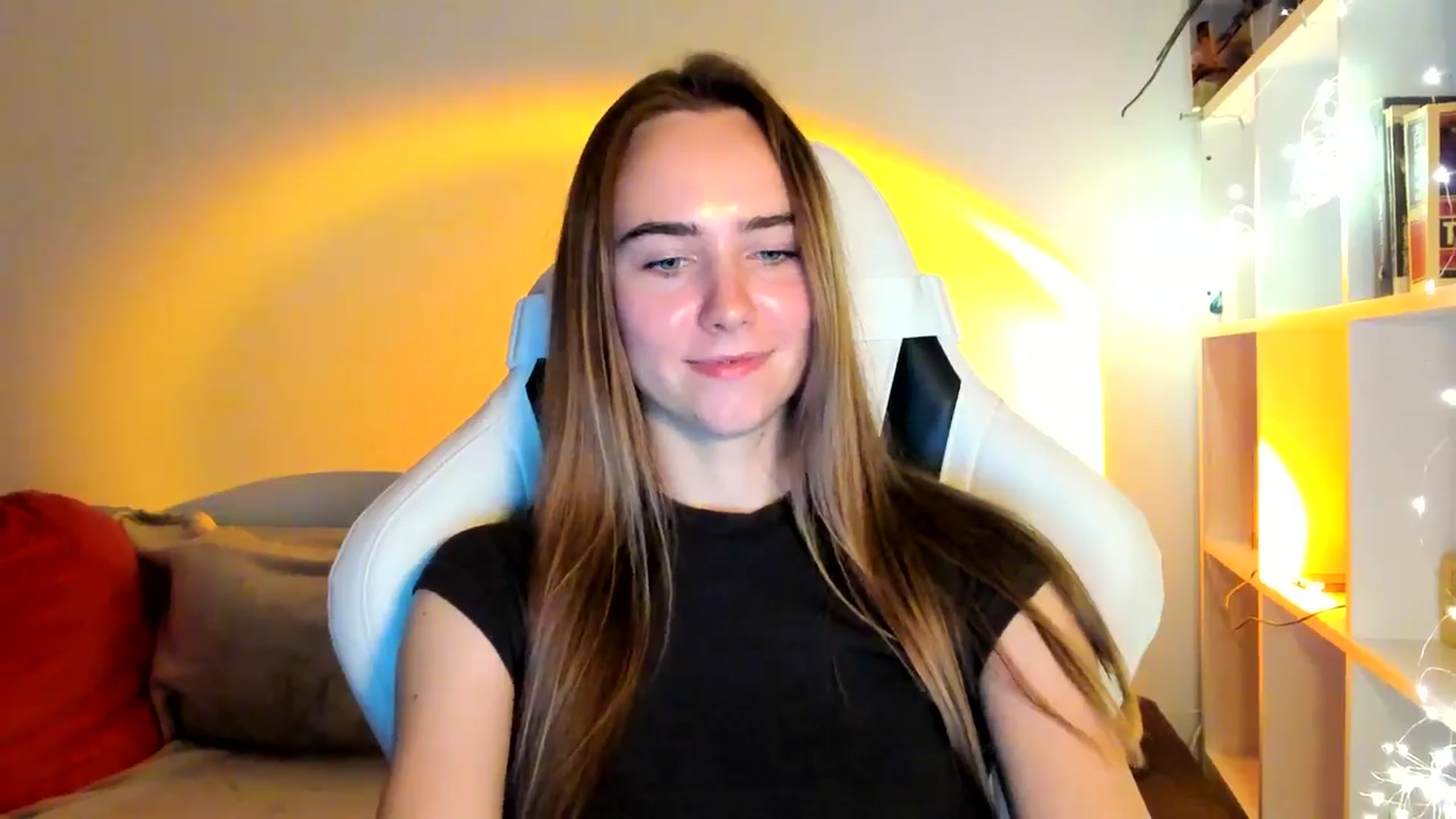 Gallery image thumbnail from OhAlisa's myfreecams stream on, 10/14/2025, 17:29 image 2 of 20