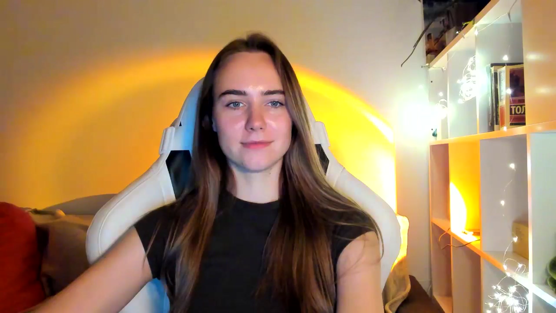 Gallery image thumbnail from OhAlisa's myfreecams stream on, 10/14/2025, 17:29 image 15 of 20