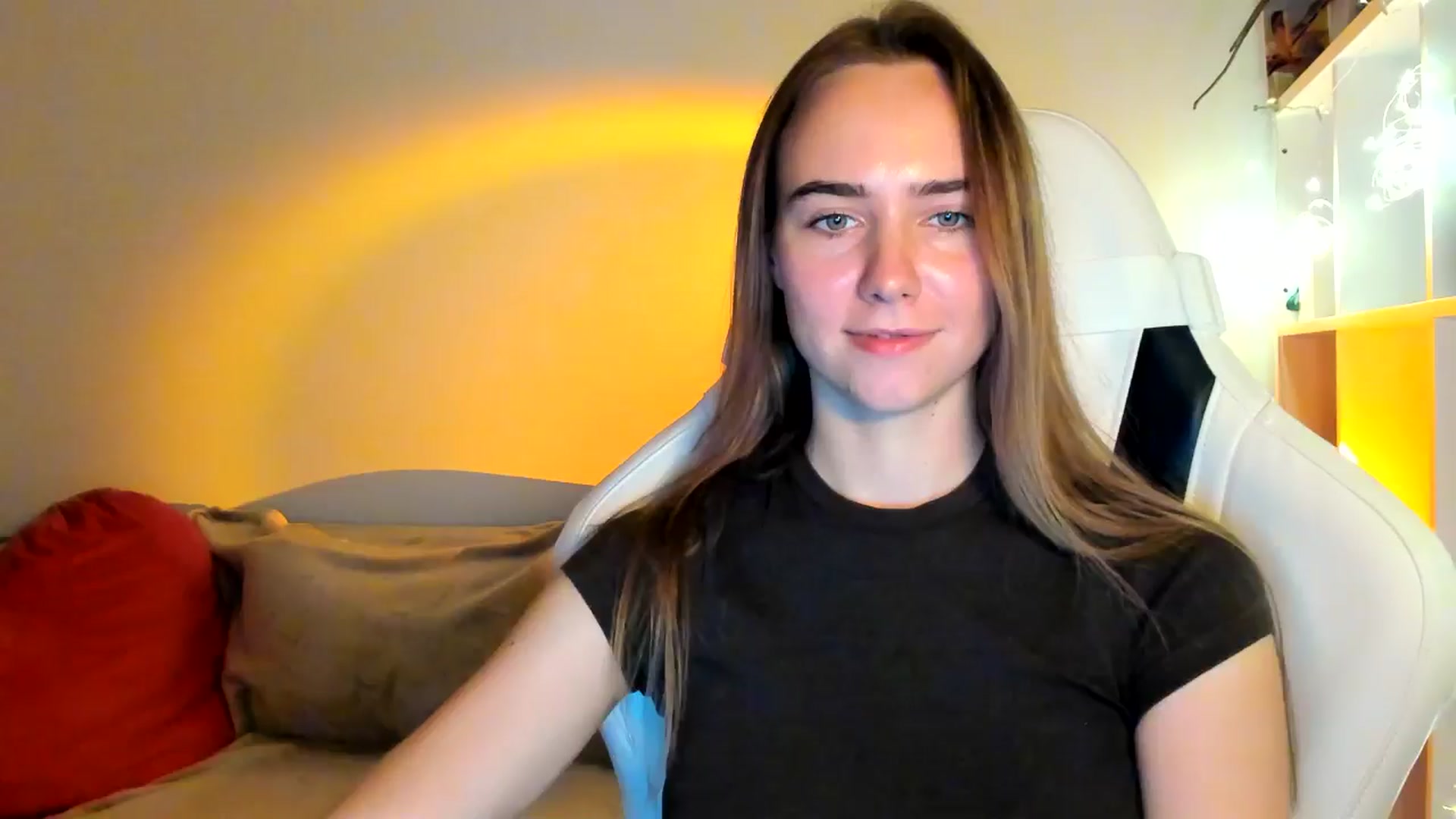 Gallery image thumbnail from OhAlisa's myfreecams stream on, 10/14/2025, 17:29 image 4 of 20