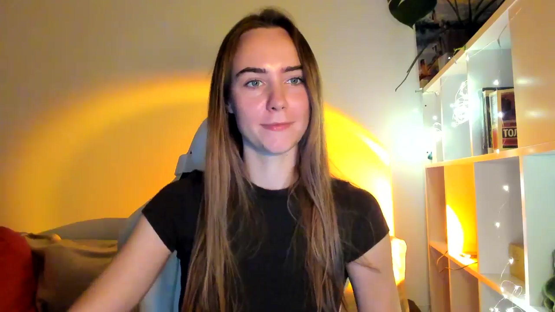 Gallery image thumbnail from OhAlisa's myfreecams stream on, 10/14/2025, 17:29 image 9 of 20