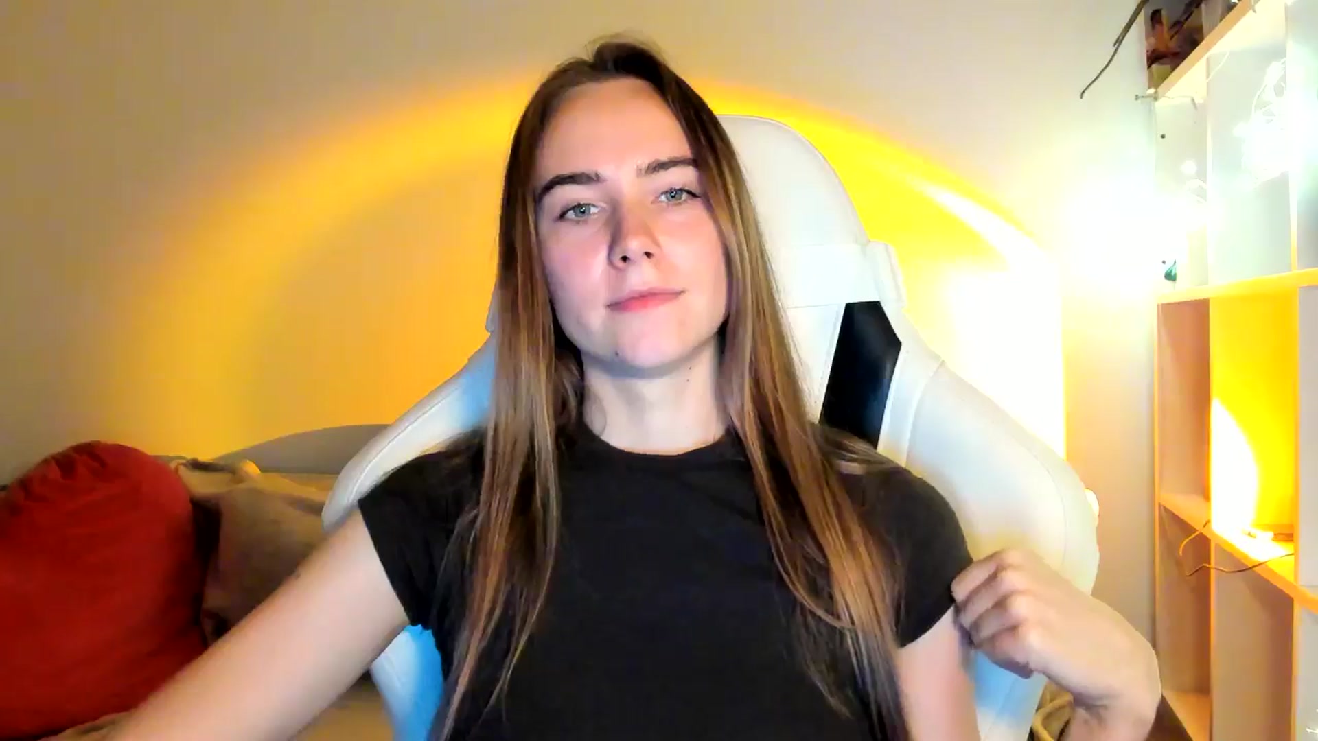 Gallery image thumbnail from OhAlisa's myfreecams stream on, 10/14/2025, 17:29 image 5 of 20