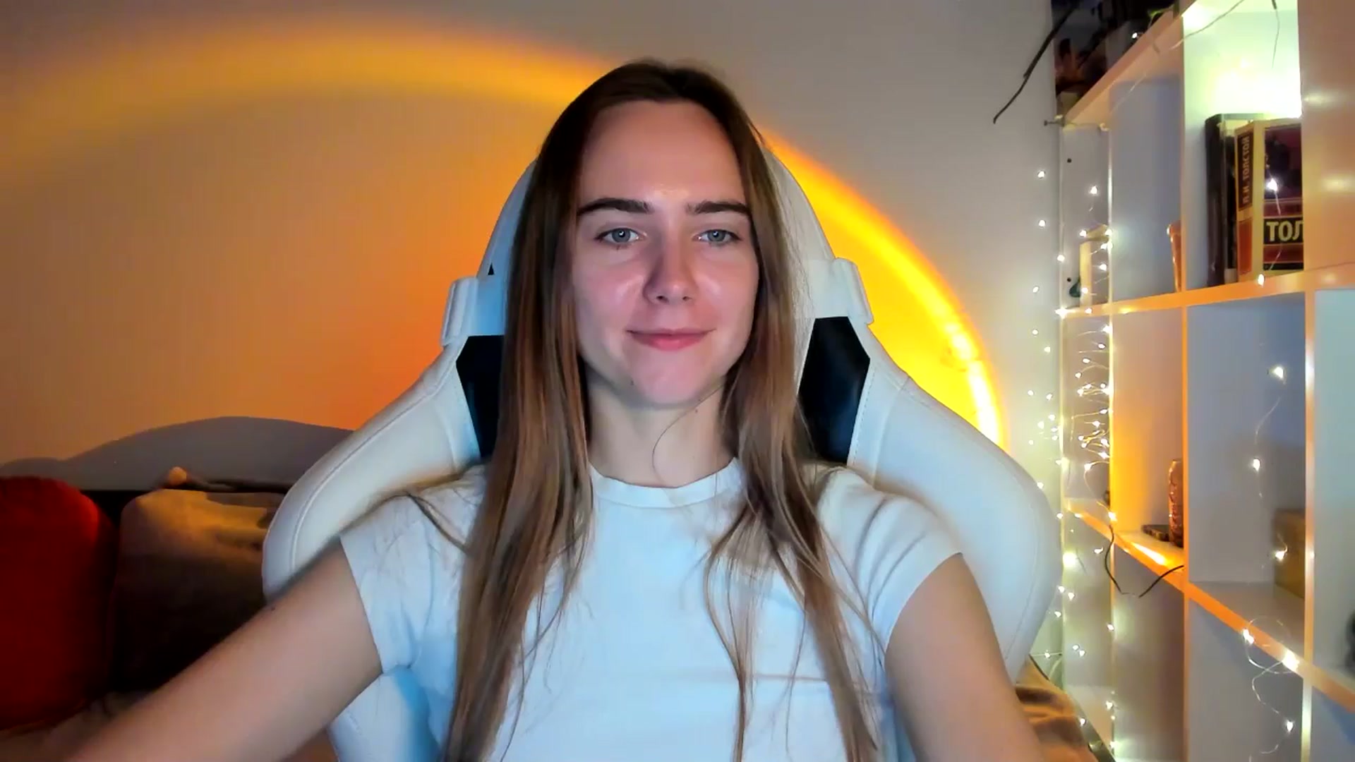 Gallery image thumbnail from OhAlisa's myfreecams stream on, 10/15/2025, 16:36 image 9 of 20