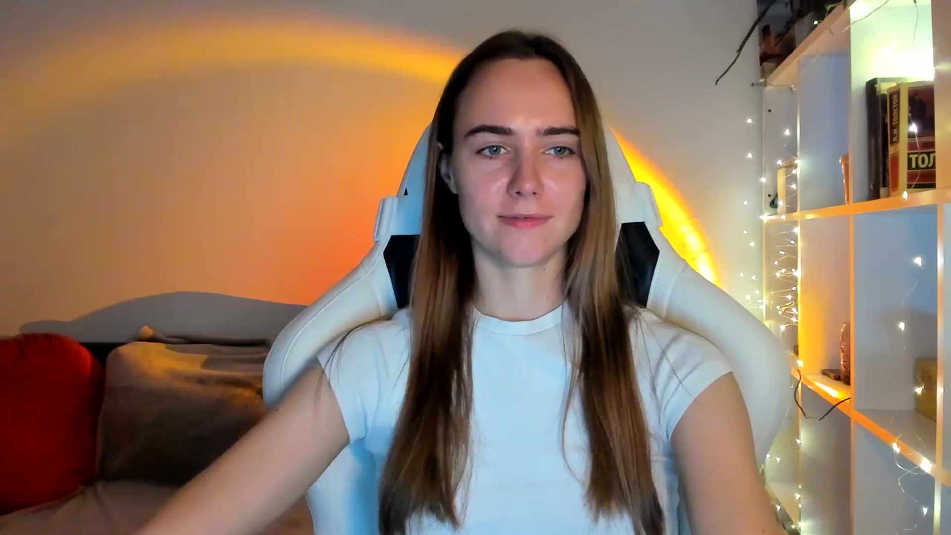 Gallery image thumbnail from OhAlisa's myfreecams stream on, 10/15/2025, 16:36 image 5 of 20
