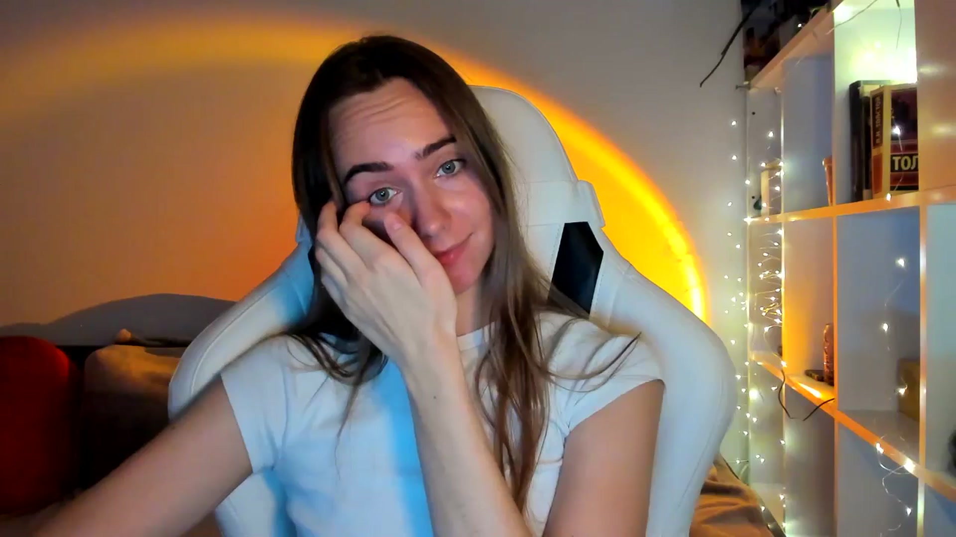 Gallery image thumbnail from OhAlisa's myfreecams stream on, 10/15/2025, 16:36 image 8 of 20