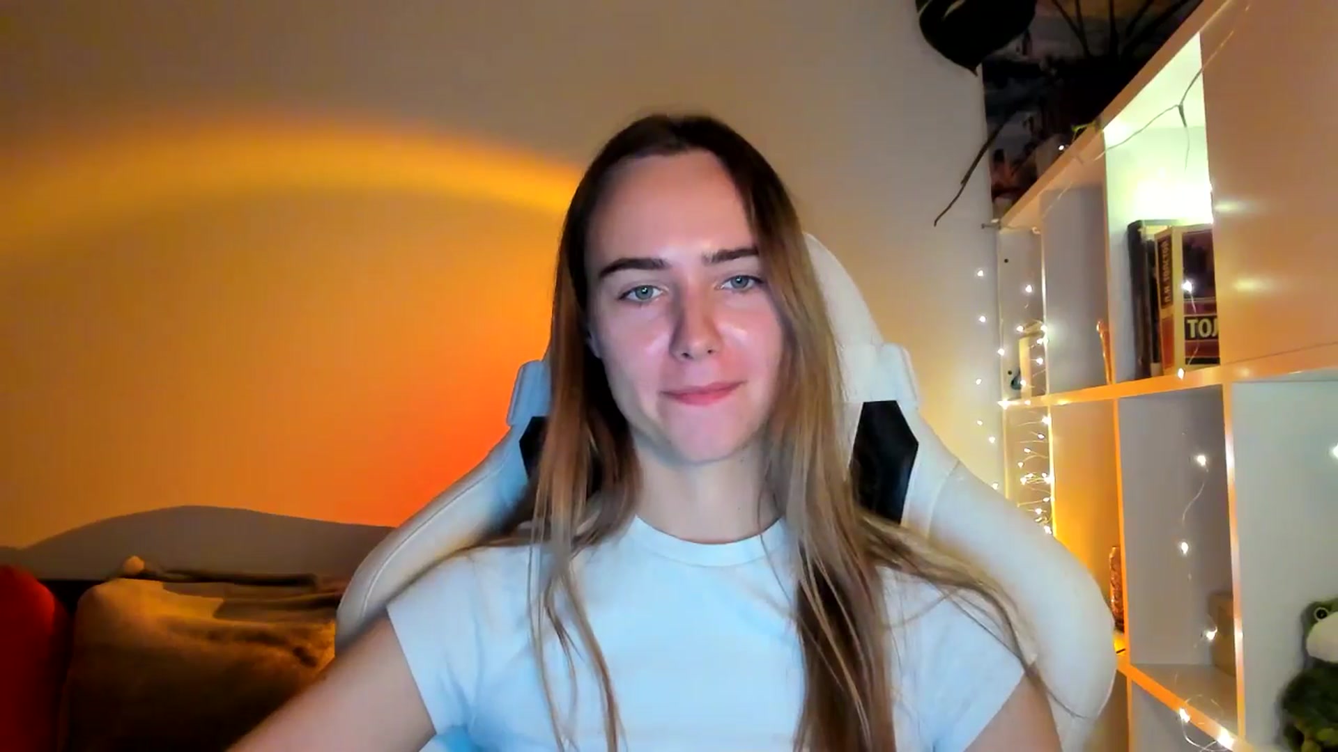 Gallery image thumbnail from OhAlisa's myfreecams stream on, 10/15/2025, 16:36 image 20 of 20