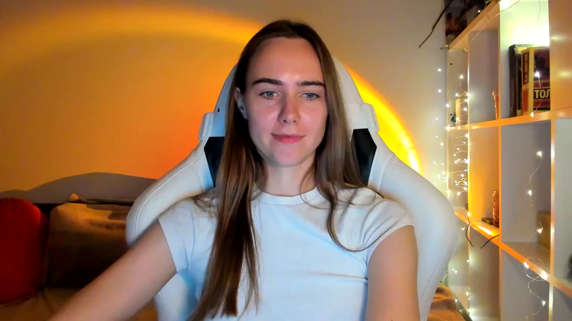 Gallery image thumbnail from OhAlisa's myfreecams stream on, 10/15/2025, 16:36 image 13 of 20