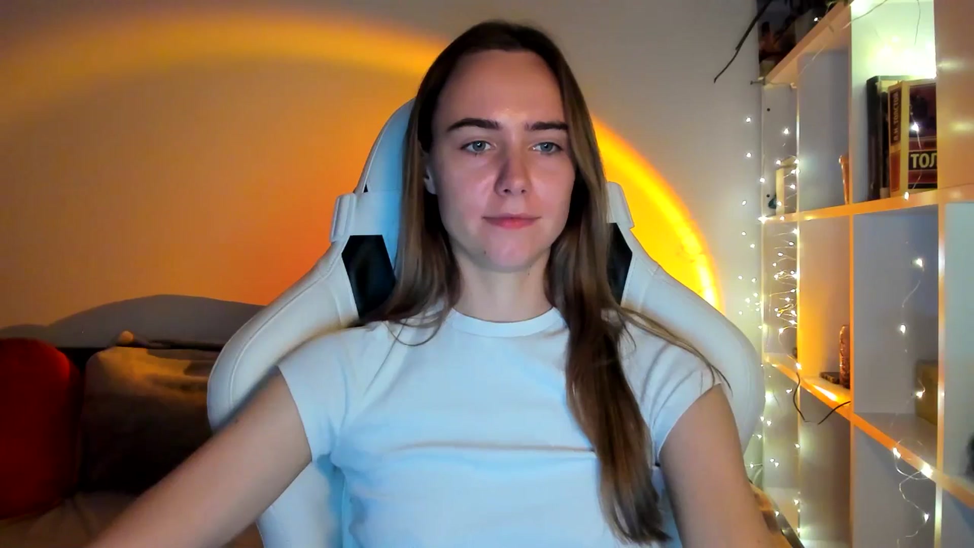 Gallery image thumbnail from OhAlisa's myfreecams stream on, 10/15/2025, 16:36 image 10 of 20