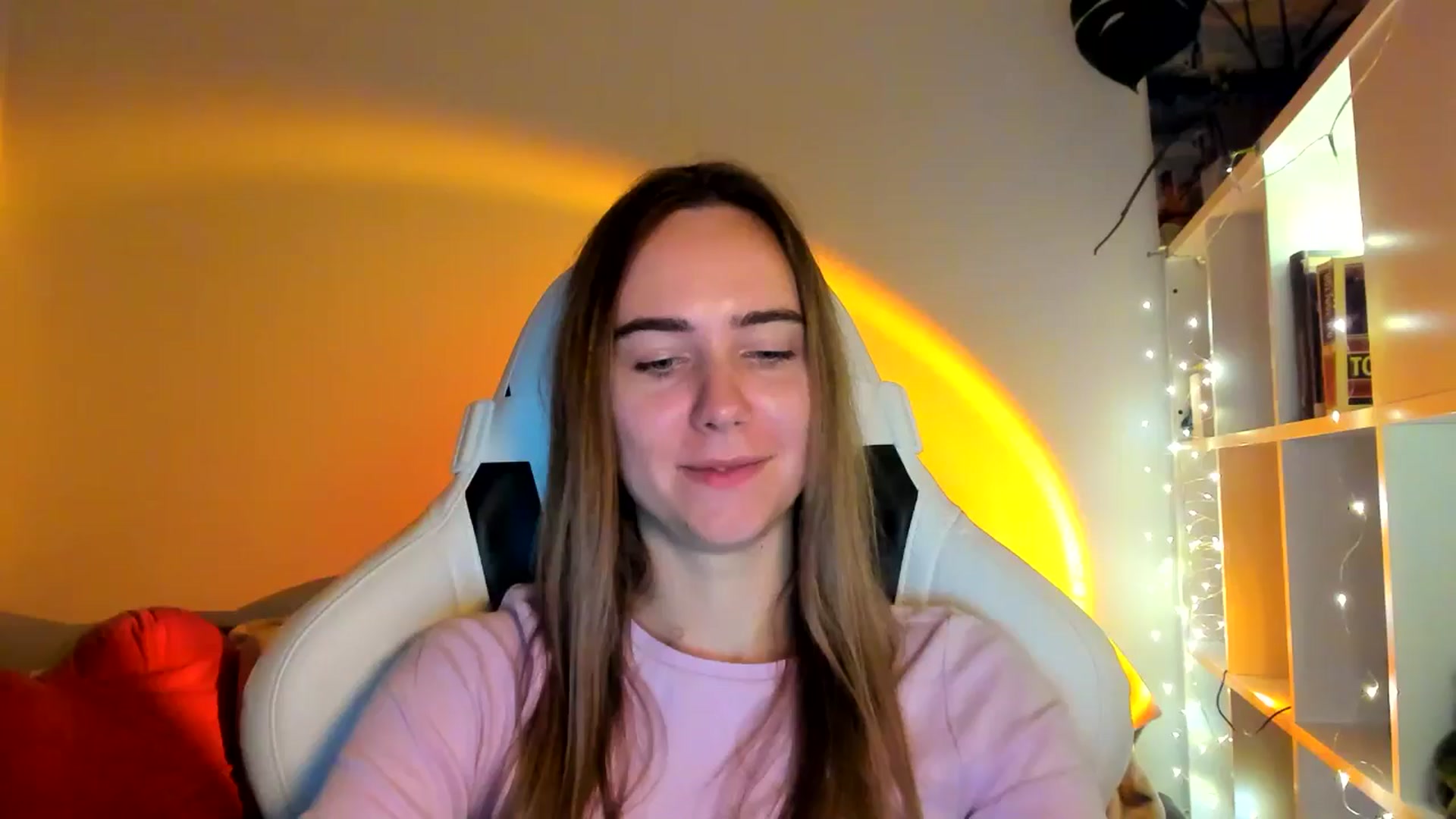 Gallery image thumbnail from OhAlisa's myfreecams stream on, 10/17/2025, 17:10 image 10 of 20