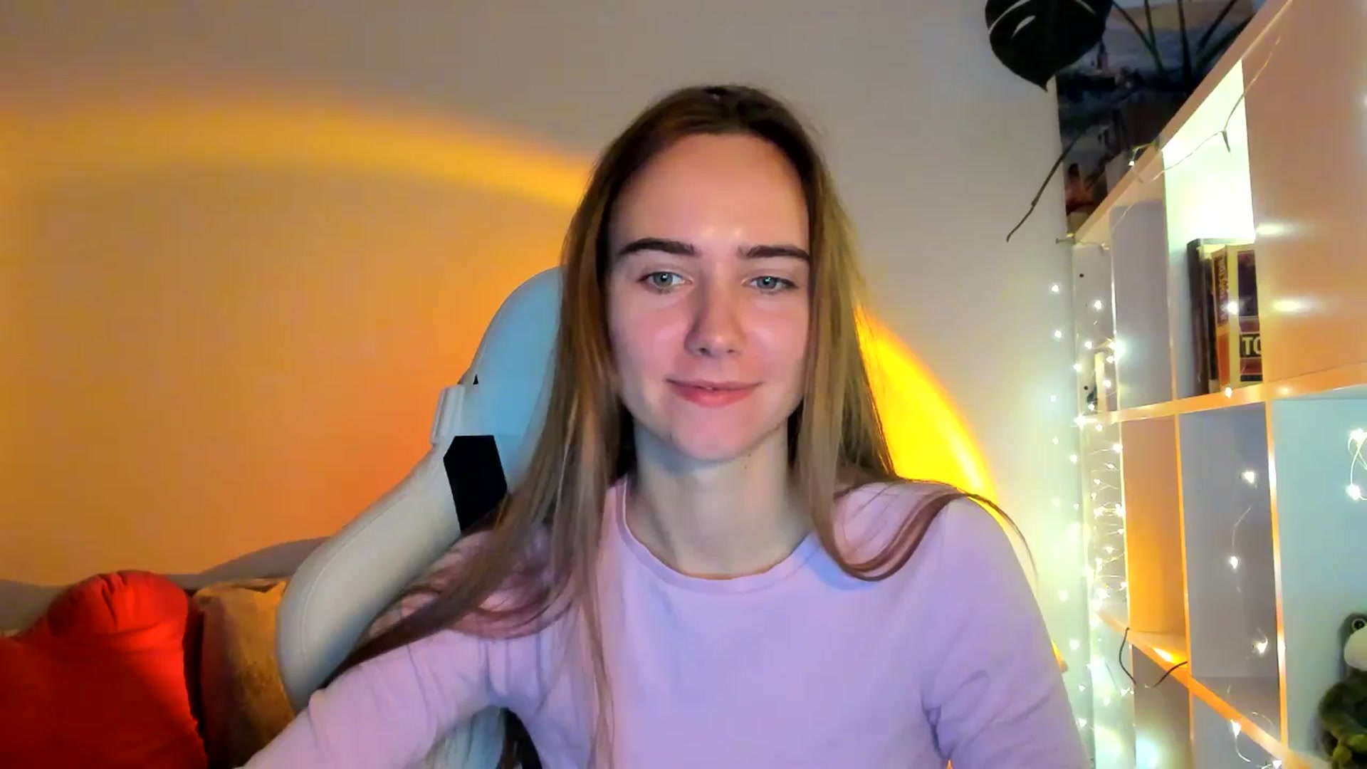 Gallery image thumbnail from OhAlisa's myfreecams stream on, 10/17/2025, 17:10 image 2 of 20