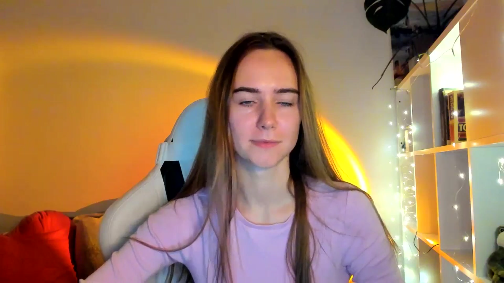 Gallery image thumbnail from OhAlisa's myfreecams stream on, 10/17/2025, 17:10 image 4 of 20